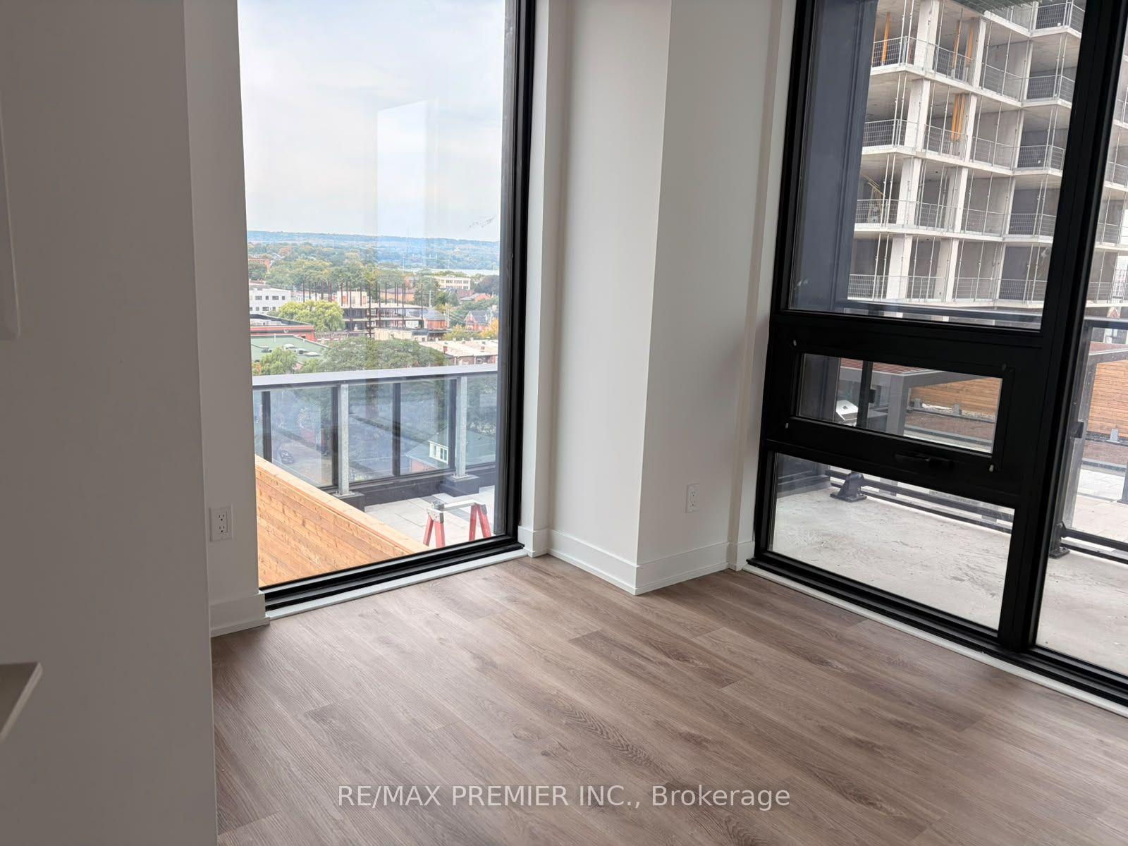 Photo 7 of Unit 1008, 91 John Street, Hamilton, Corktown — HOMEH