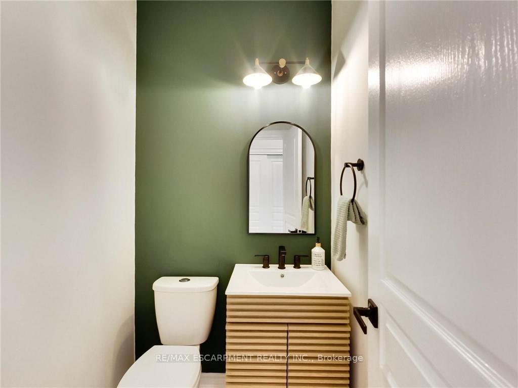 Photo 13 of 4007 Bush Crescent, Lincoln, Beamsville — HOMEH