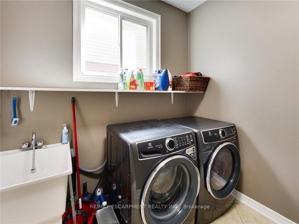 Photo 15 of 4007 Bush Crescent, Lincoln, Beamsville — HOMEH