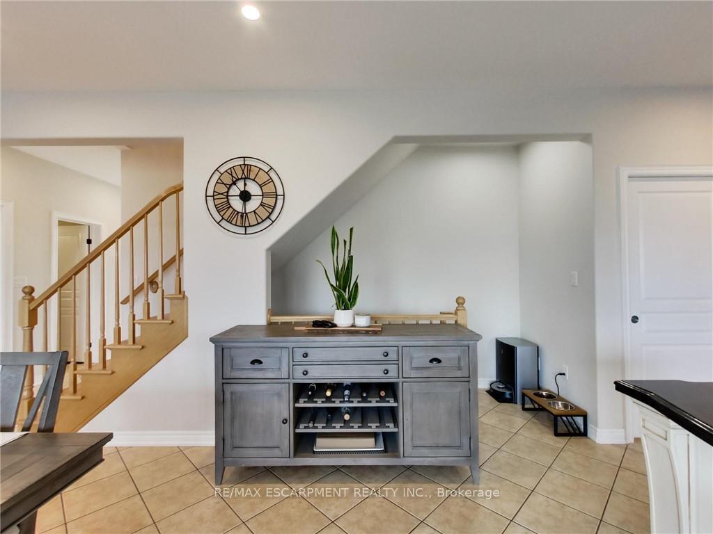 Photo 33 of 4007 Bush Crescent, Lincoln, Beamsville — HOMEH