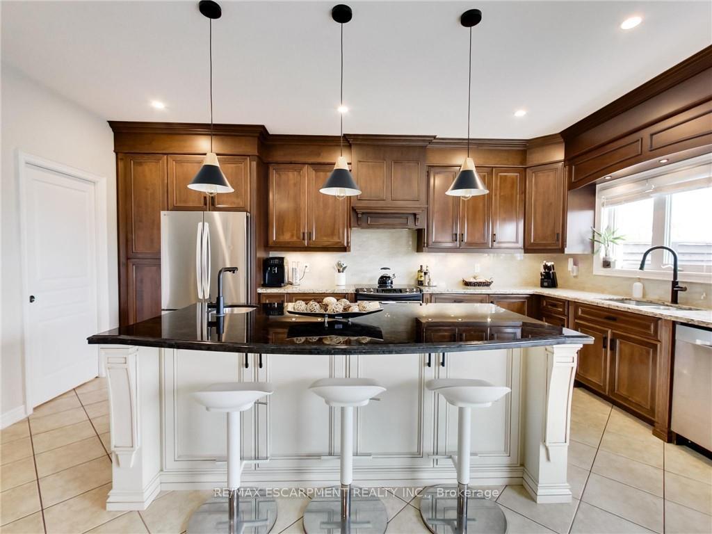 Photo 35 of 4007 Bush Crescent, Lincoln, Beamsville — HOMEH