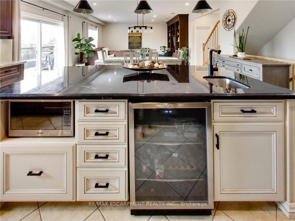 Photo 37 of 4007 Bush Crescent, Lincoln, Beamsville — HOMEH