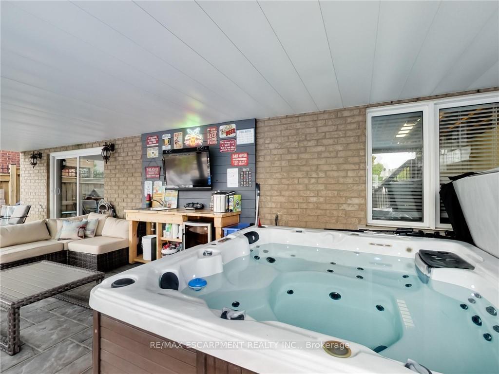 Photo 93 of 4007 Bush Crescent, Lincoln, Beamsville — HOMEH