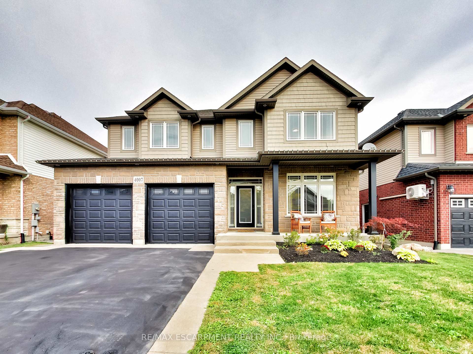 Photo 2 of 4007 Bush Crescent, Lincoln, Beamsville — HOMEH