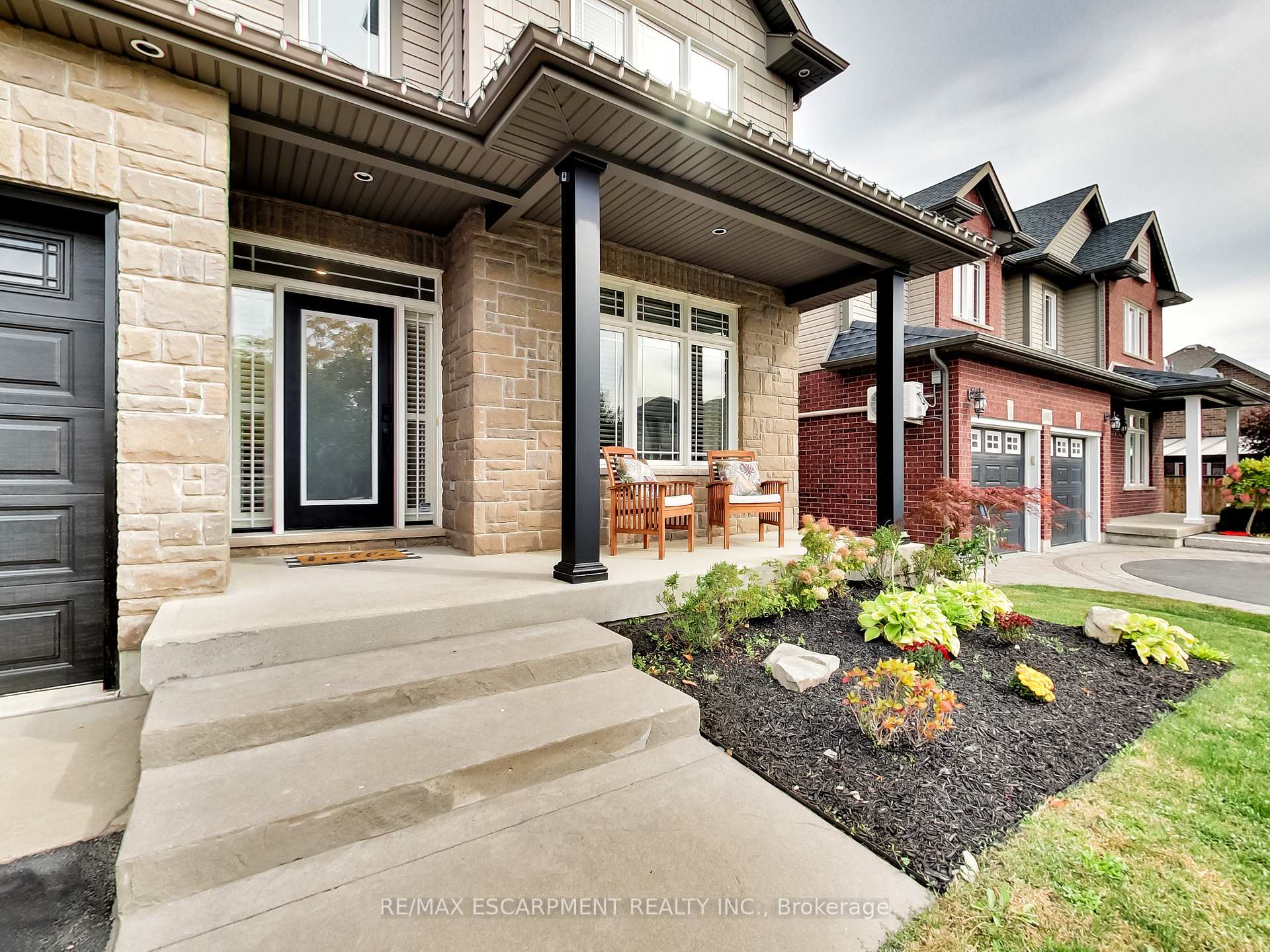 Photo 4 of 4007 Bush Crescent, Lincoln, Beamsville — HOMEH