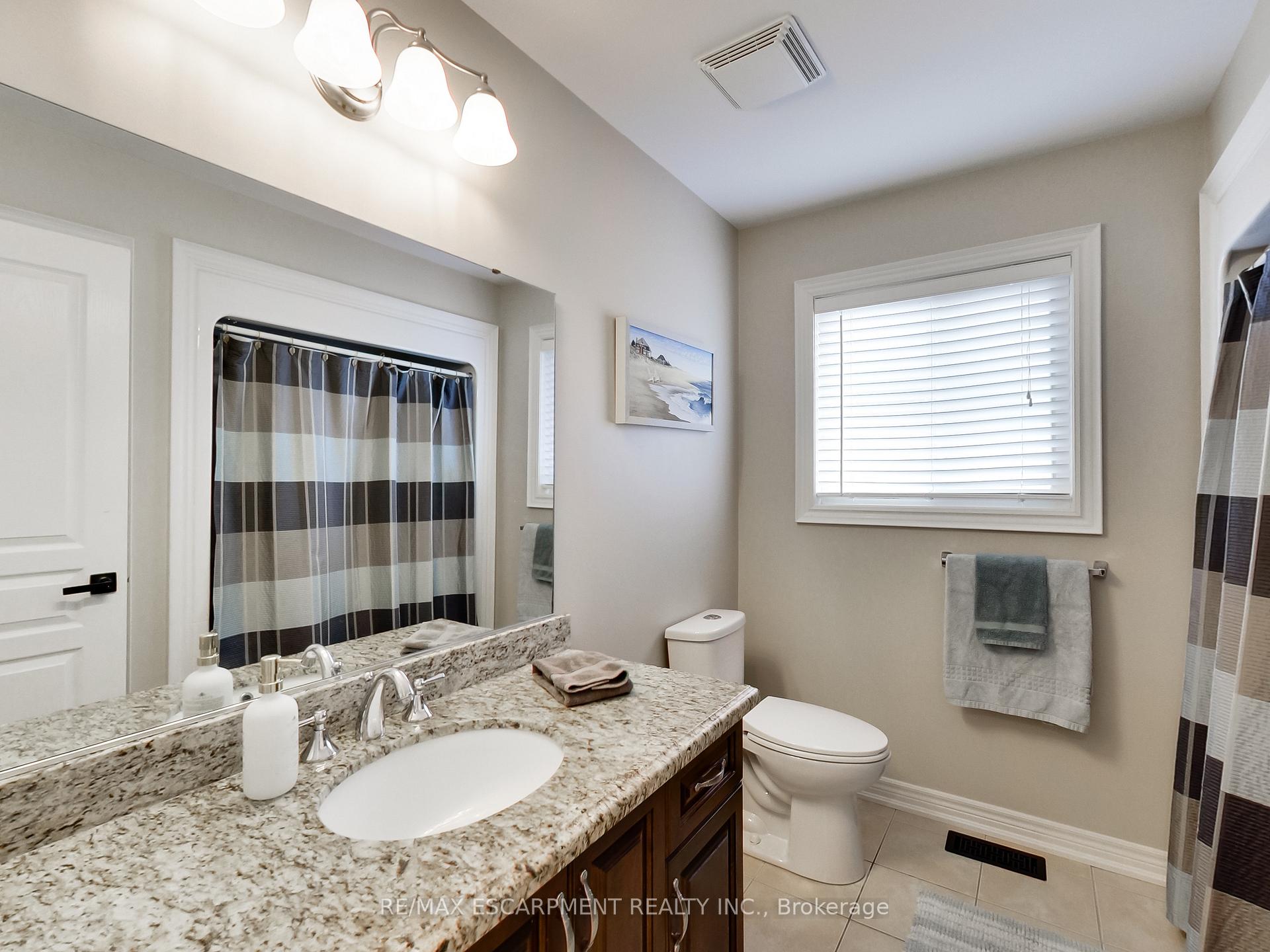 Photo 42 of 4007 Bush Crescent, Lincoln, Beamsville — HOMEH