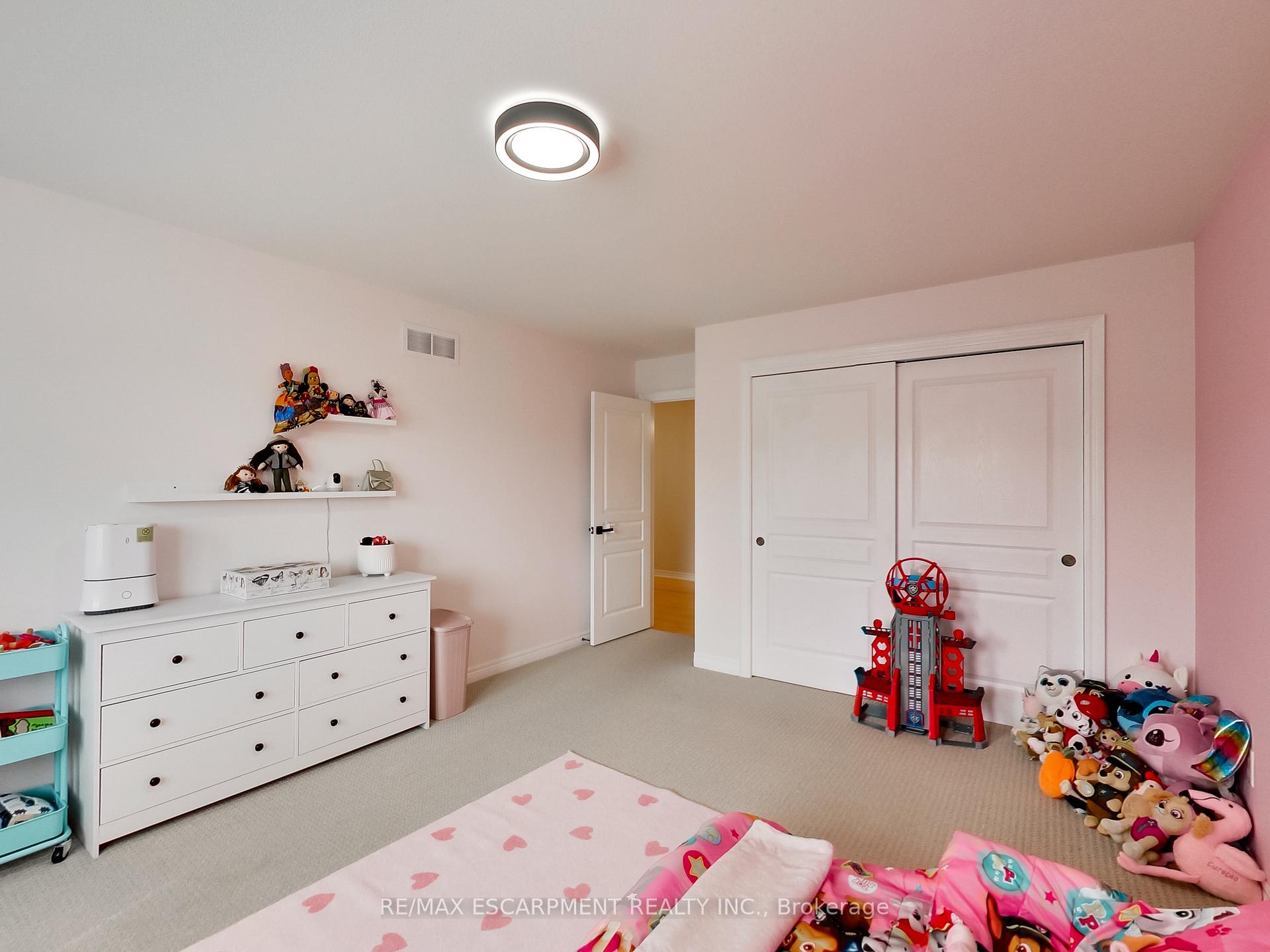 Photo 52 of 4007 Bush Crescent, Lincoln, Beamsville — HOMEH