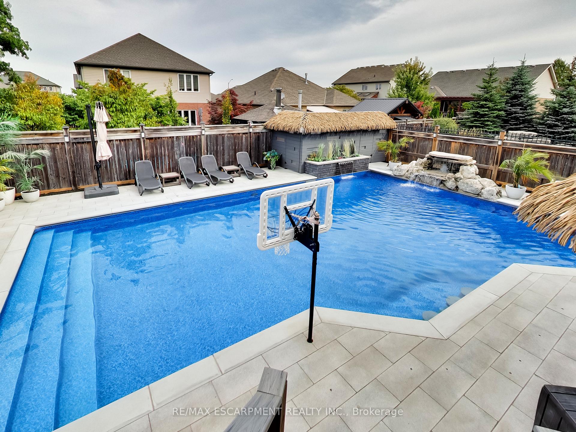 Photo 76 of 4007 Bush Crescent, Lincoln, Beamsville — HOMEH