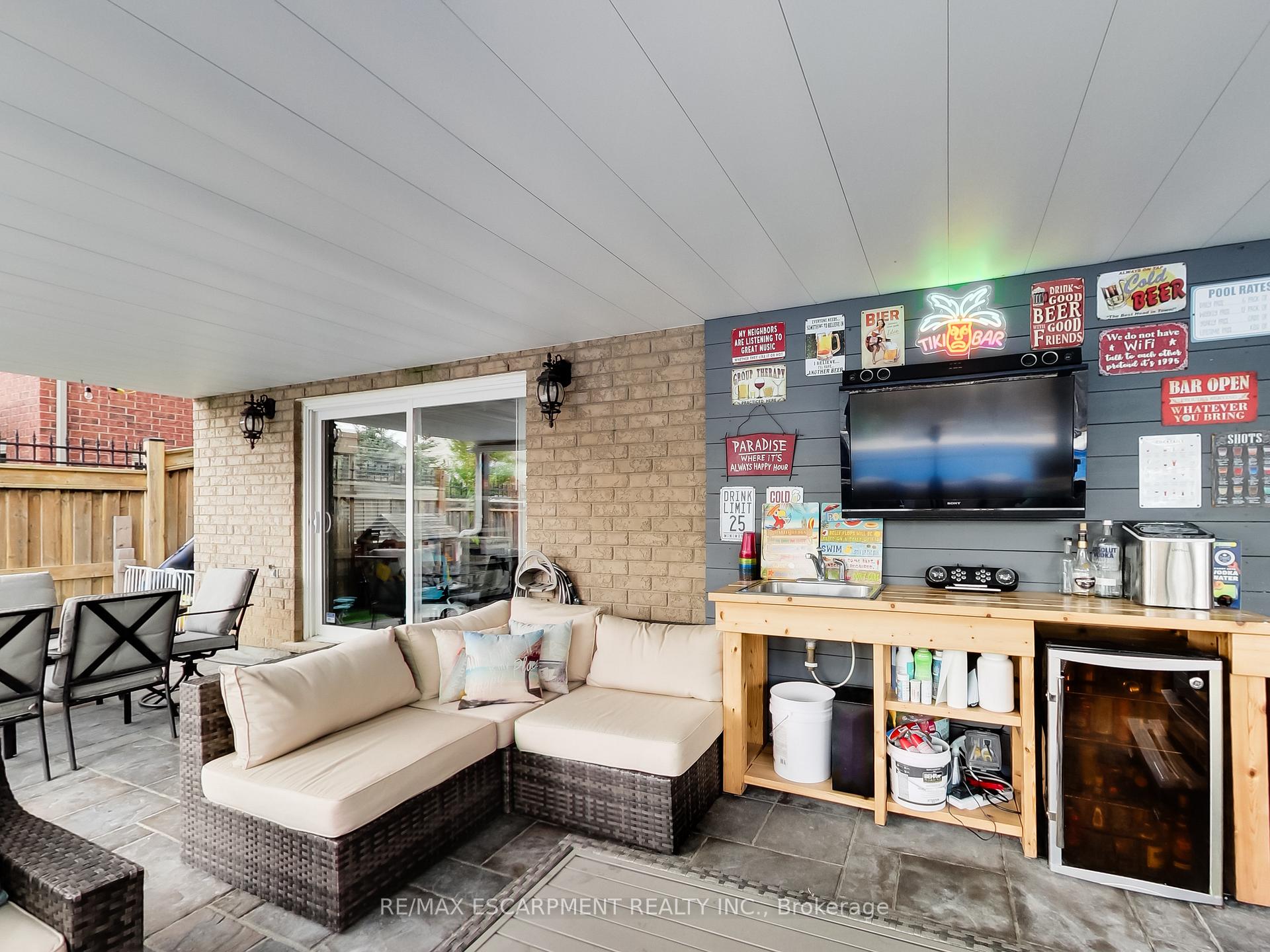 Photo 90 of 4007 Bush Crescent, Lincoln, Beamsville — HOMEH