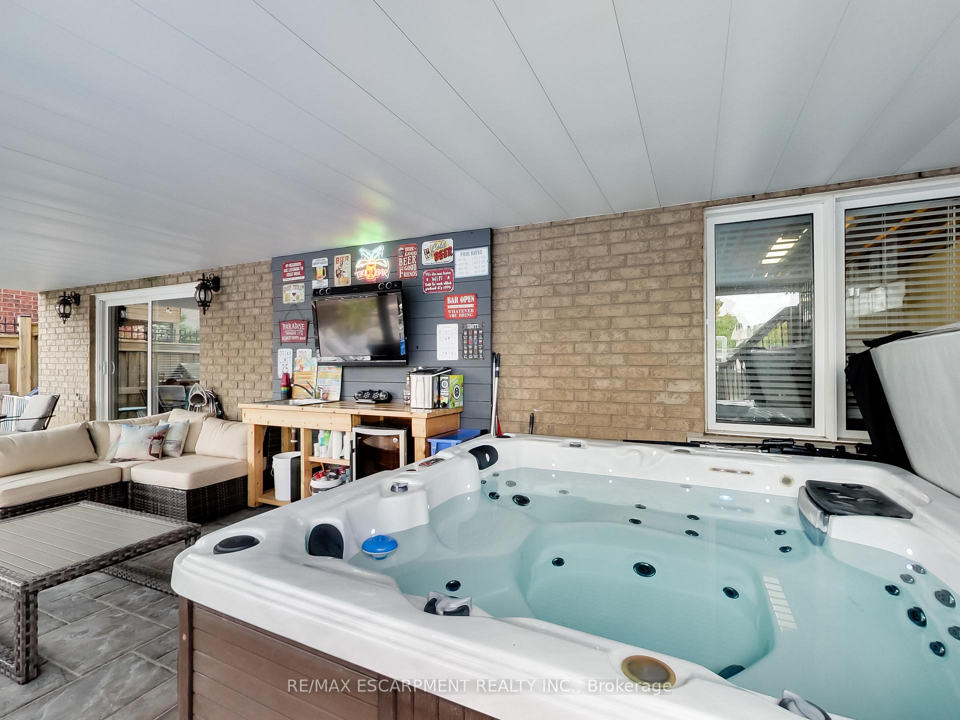 Photo 94 of 4007 Bush Crescent, Lincoln, Beamsville — HOMEH