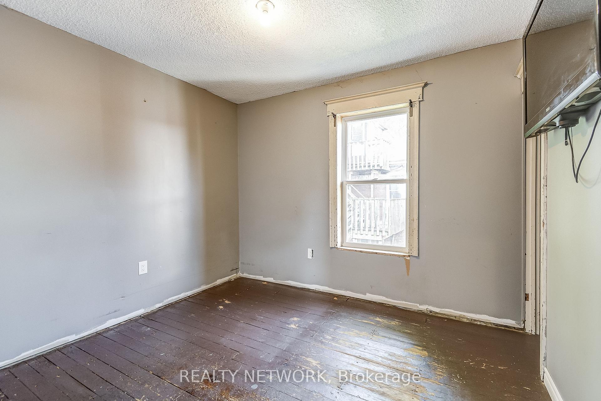 Photo 16 of 11 Elm Street, Hamilton, Blakeley — HOMEH