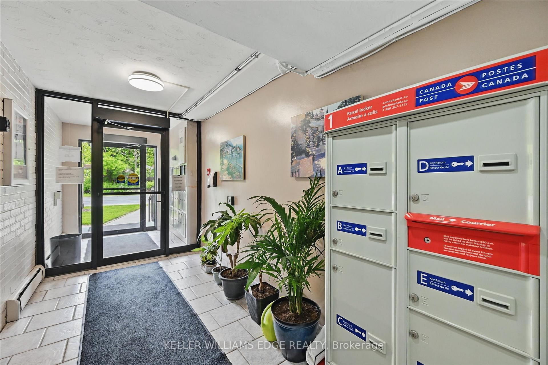 Photo 2 of Unit 43, 2373 King Street E, Hamilton, Glenview — HOMEH