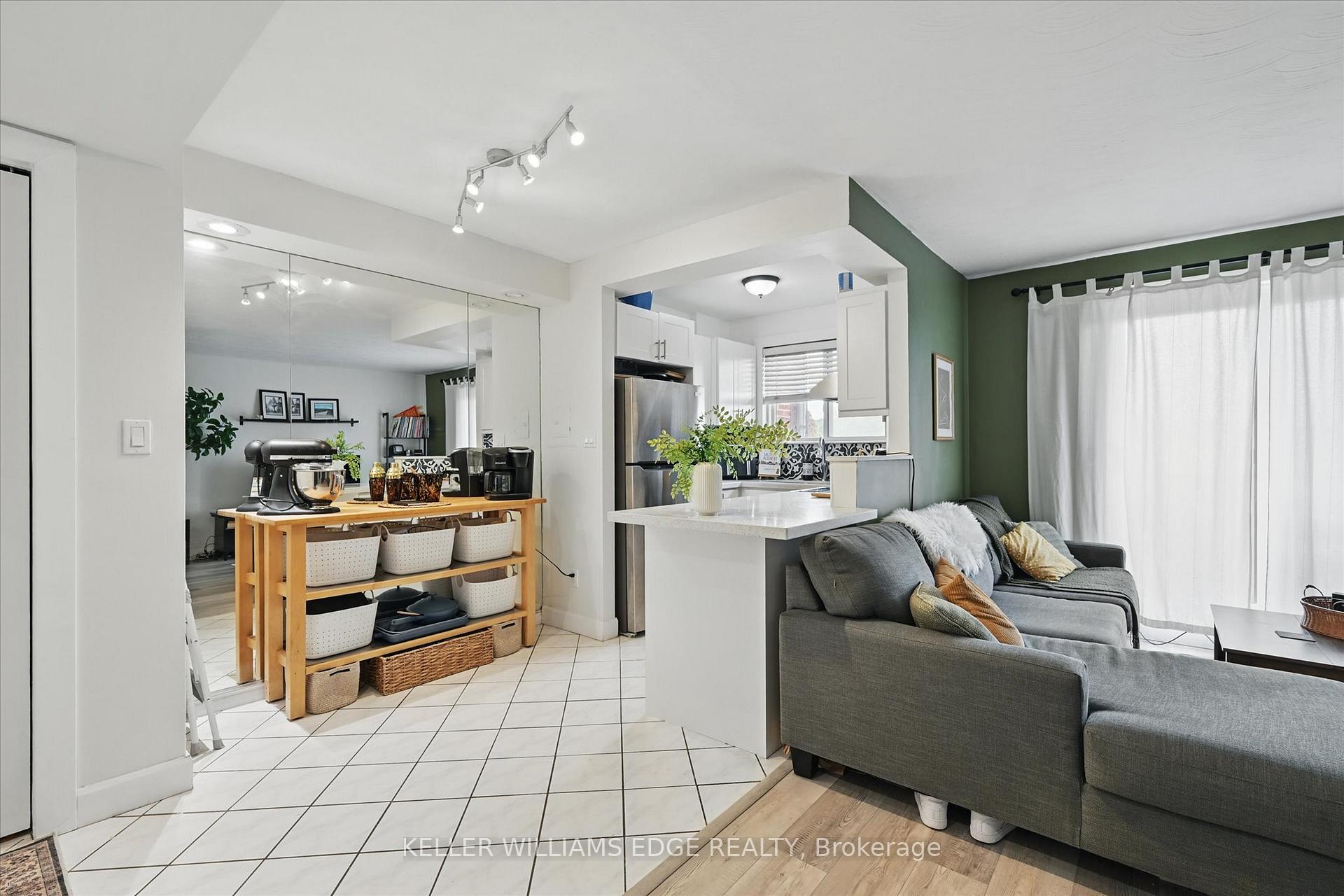 Photo 6 of Unit 43, 2373 King Street E, Hamilton, Glenview — HOMEH