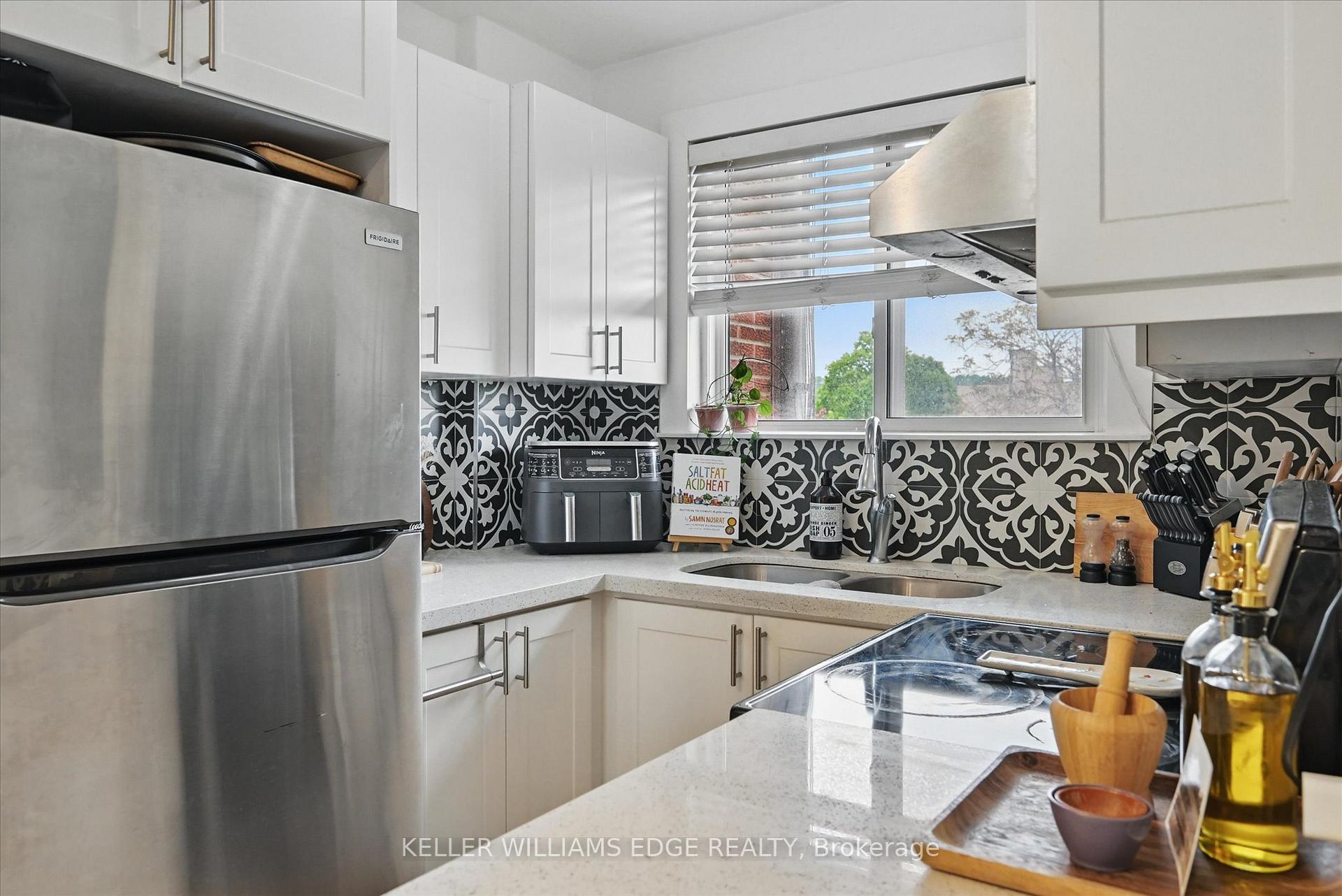 Photo 9 of Unit 43, 2373 King Street E, Hamilton, Glenview — HOMEH