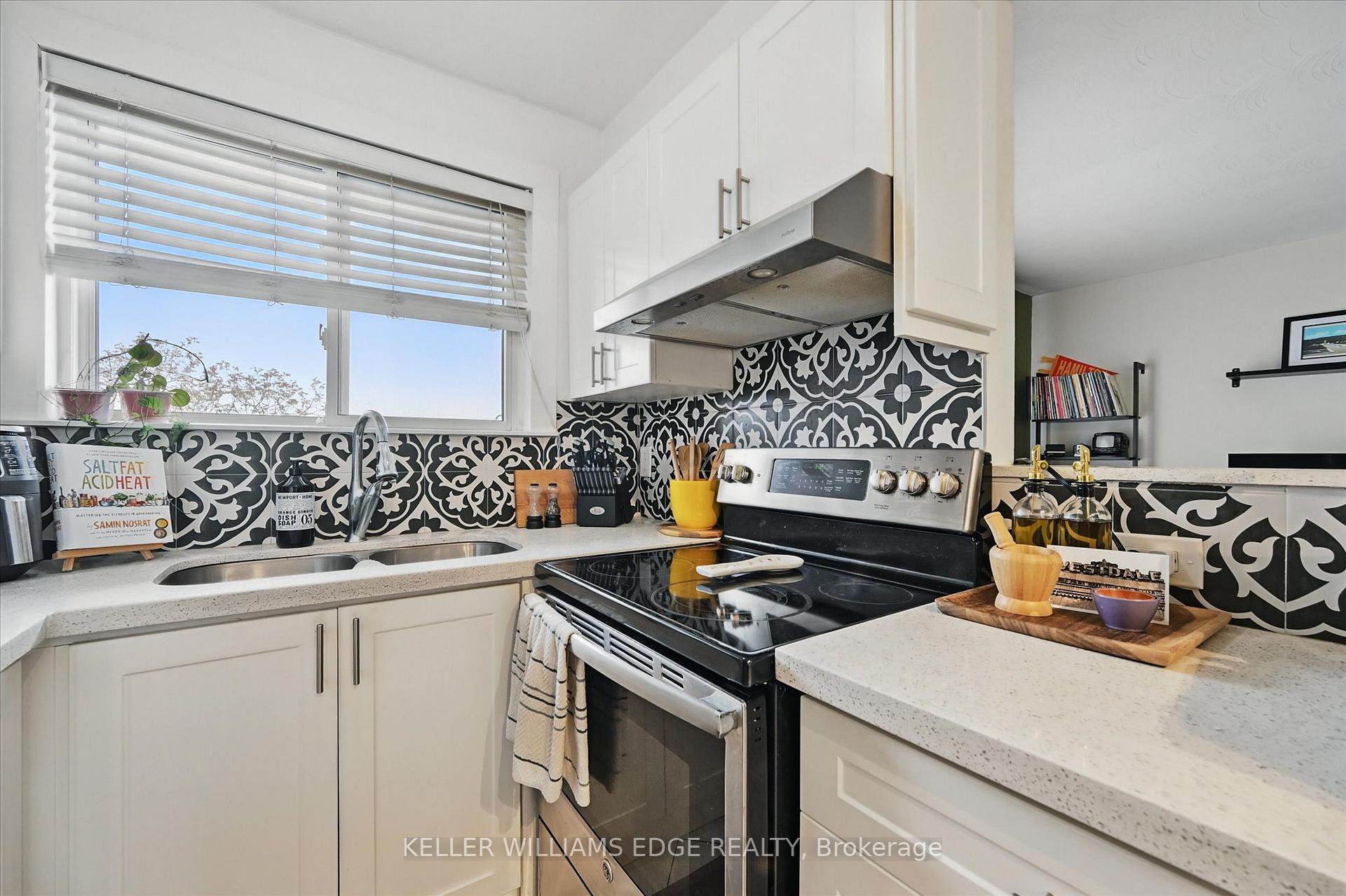 Photo 11 of Unit 43, 2373 King Street E, Hamilton, Glenview — HOMEH