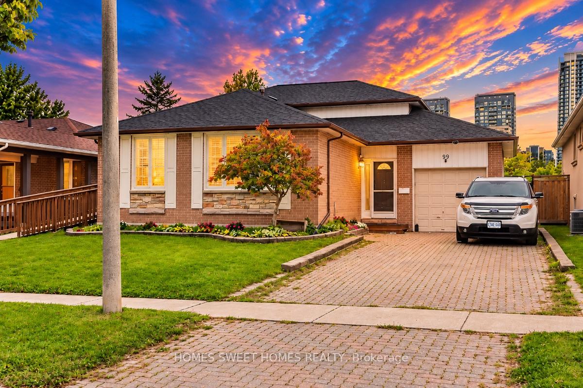 Photo 2 of 99 Amberjack Boulevard, Scarborough, Woburn — HOMEH