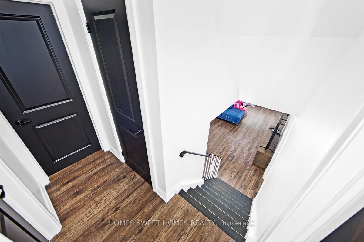 Photo 8 of 99 Amberjack Boulevard, Scarborough, Woburn — HOMEH
