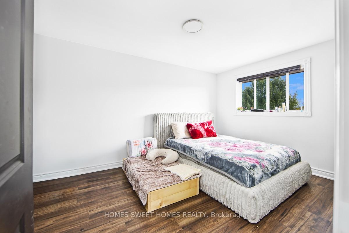 Photo 9 of 99 Amberjack Boulevard, Scarborough, Woburn — HOMEH