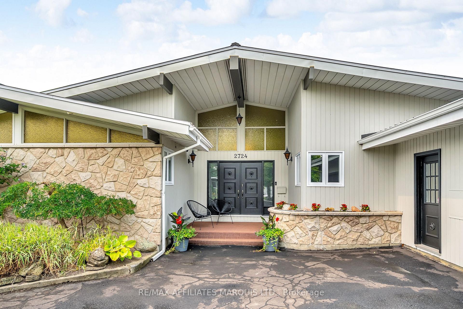 Photo 3 of 2724 Ross Avenue, Cornwall — HOMEH