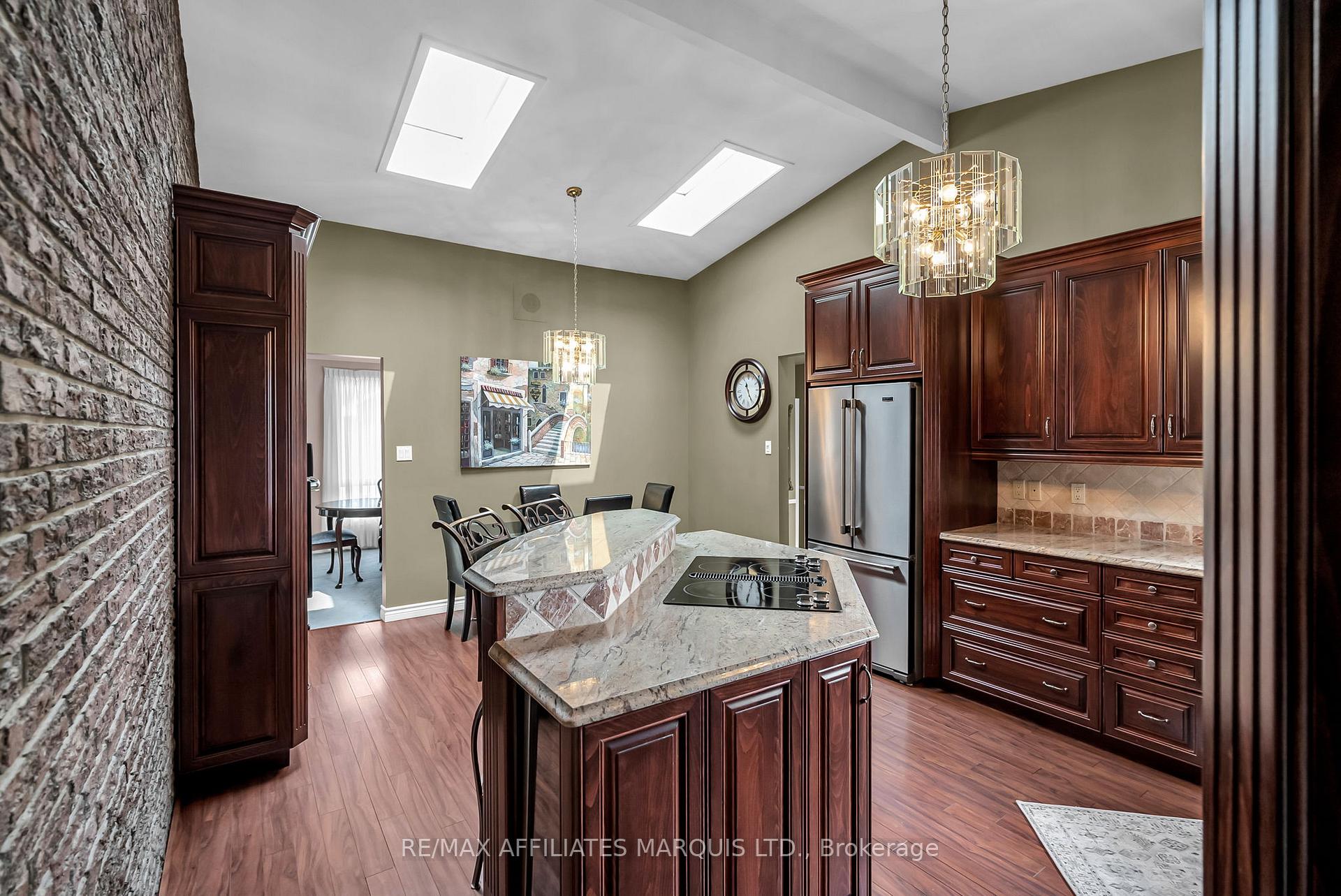 Photo 8 of 2724 Ross Avenue, Cornwall — HOMEH