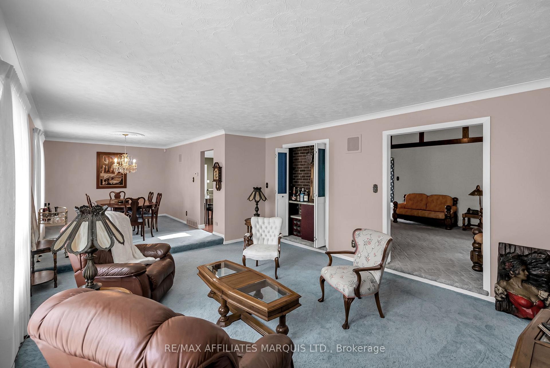 Photo 16 of 2724 Ross Avenue, Cornwall — HOMEH