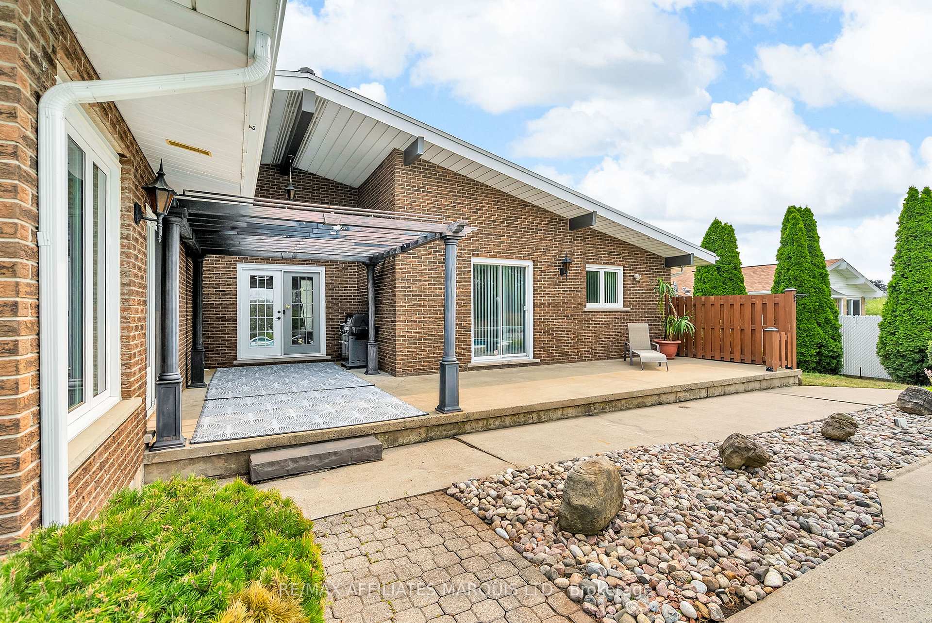 Photo 35 of 2724 Ross Avenue, Cornwall — HOMEH