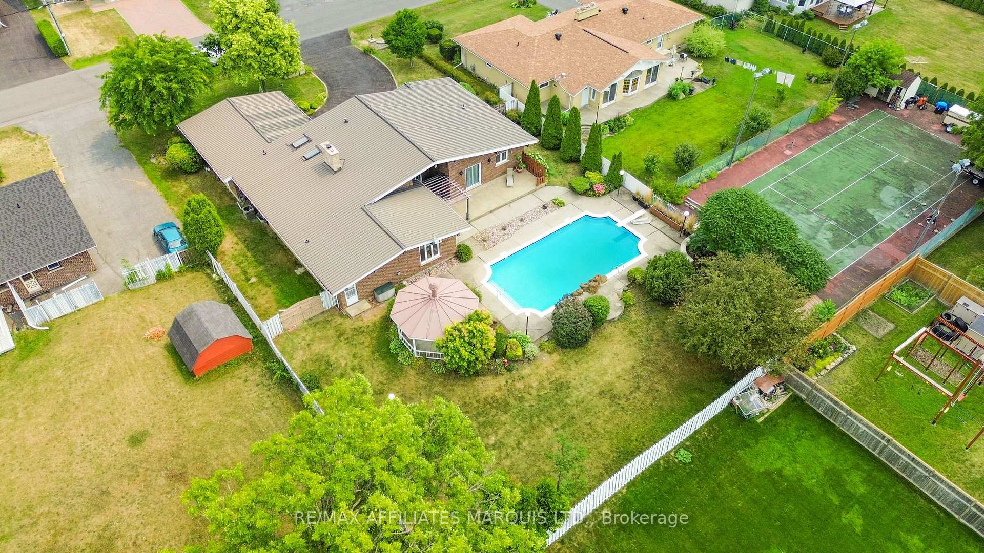 Photo 43 of 2724 Ross Avenue, Cornwall — HOMEH