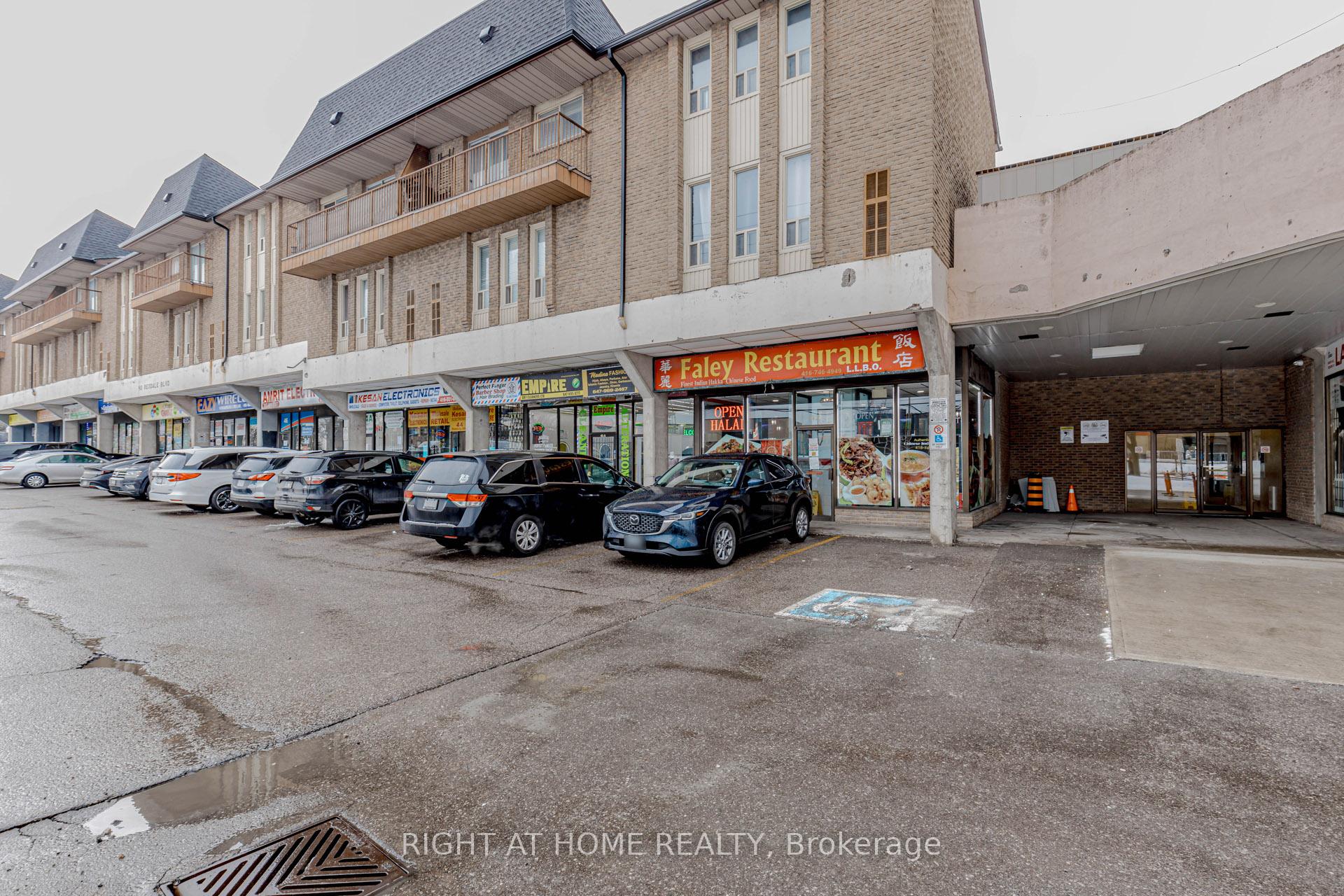 Photo 2 of Unit 3, 40 Rexdale Boulevard, Etobicoke, Rexdale-Kipling — HOMEH