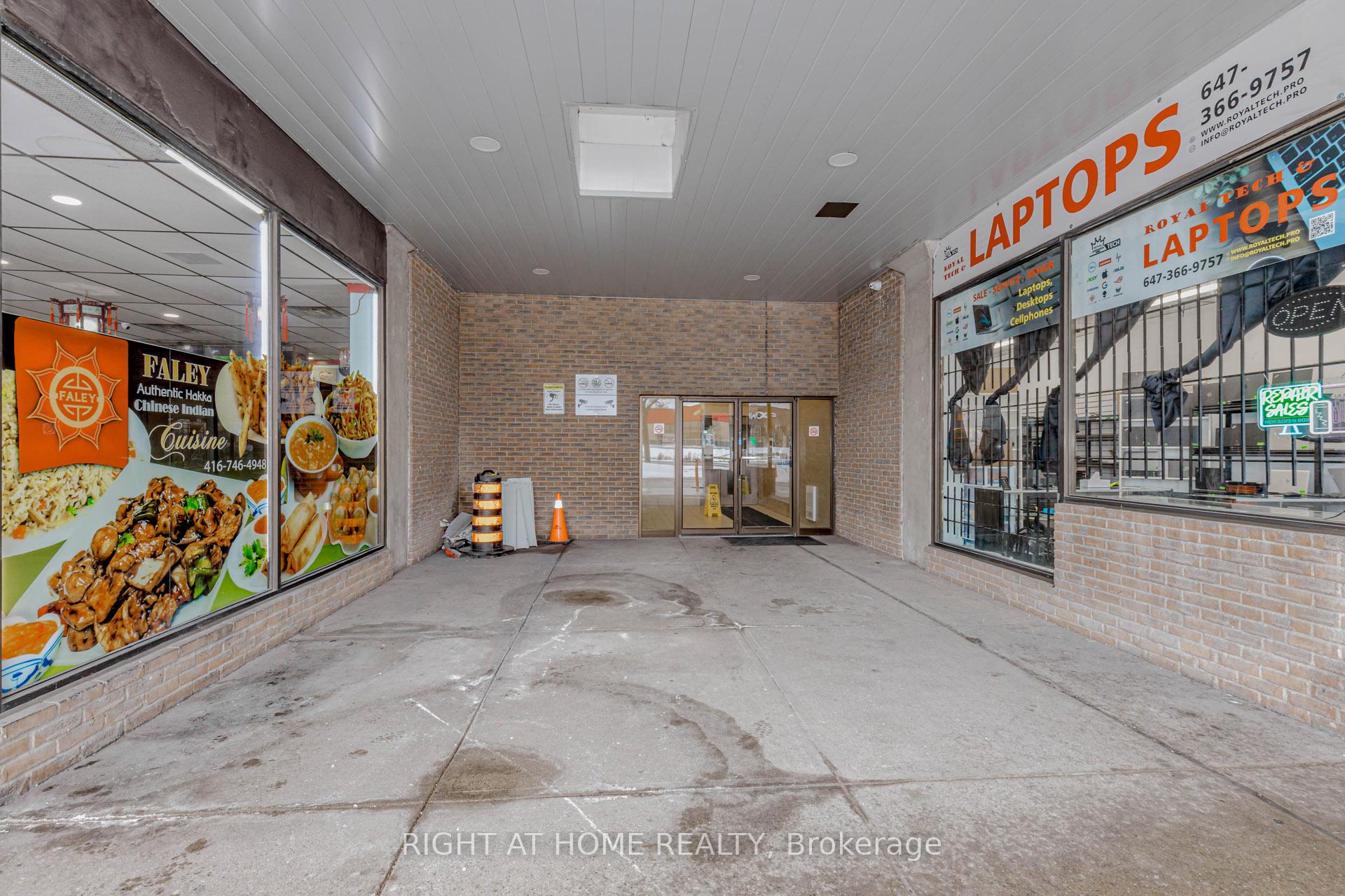 Photo 3 of Unit 3, 40 Rexdale Boulevard, Etobicoke, Rexdale-Kipling — HOMEH