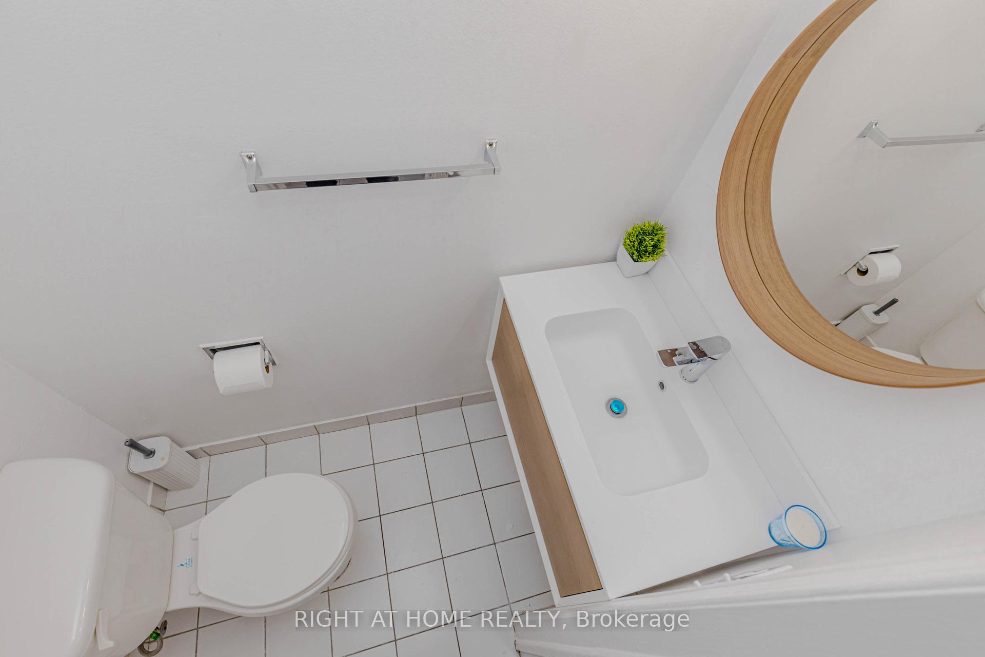 Photo 19 of Unit 3, 40 Rexdale Boulevard, Etobicoke, Rexdale-Kipling — HOMEH