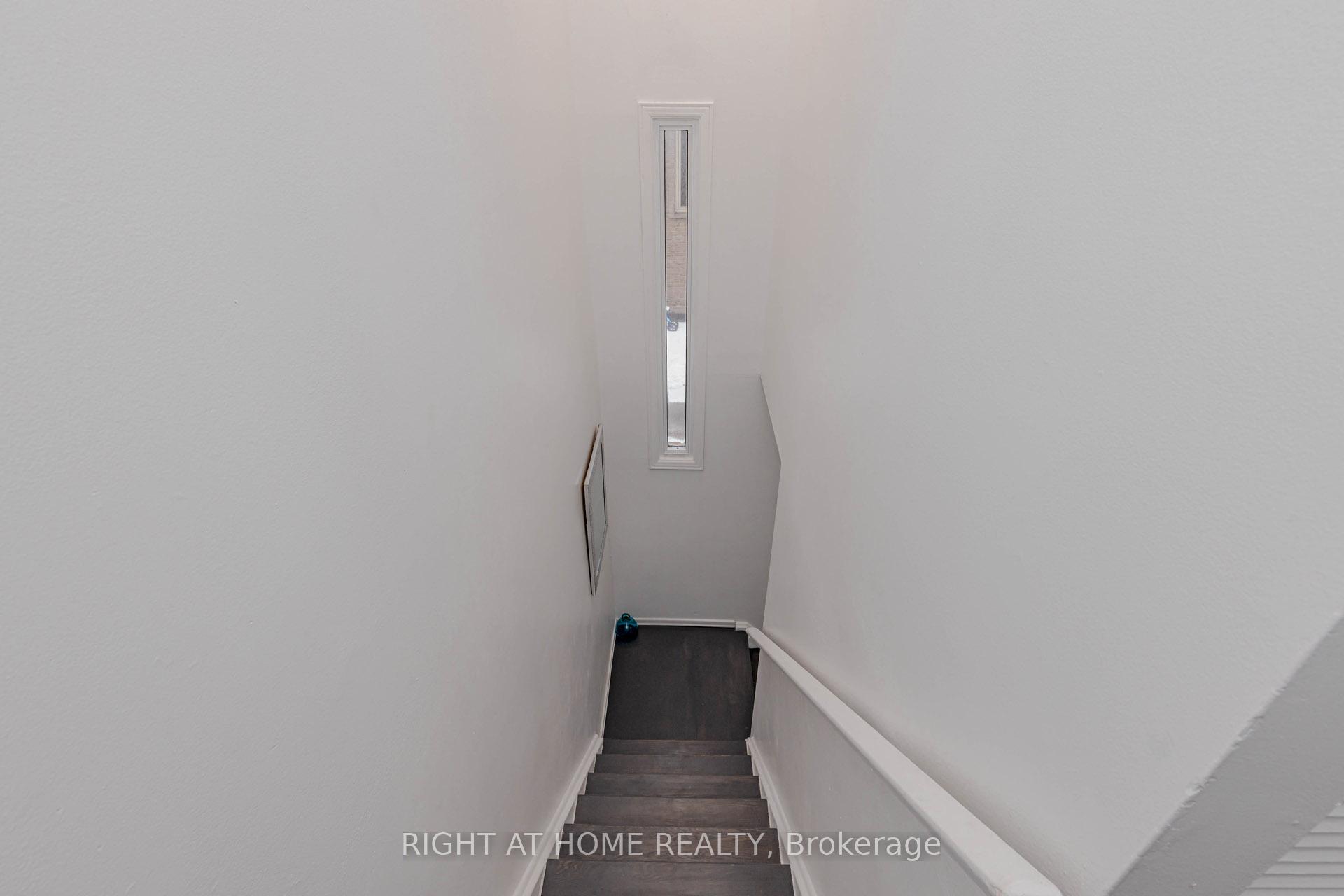 Photo 22 of Unit 3, 40 Rexdale Boulevard, Etobicoke, Rexdale-Kipling — HOMEH