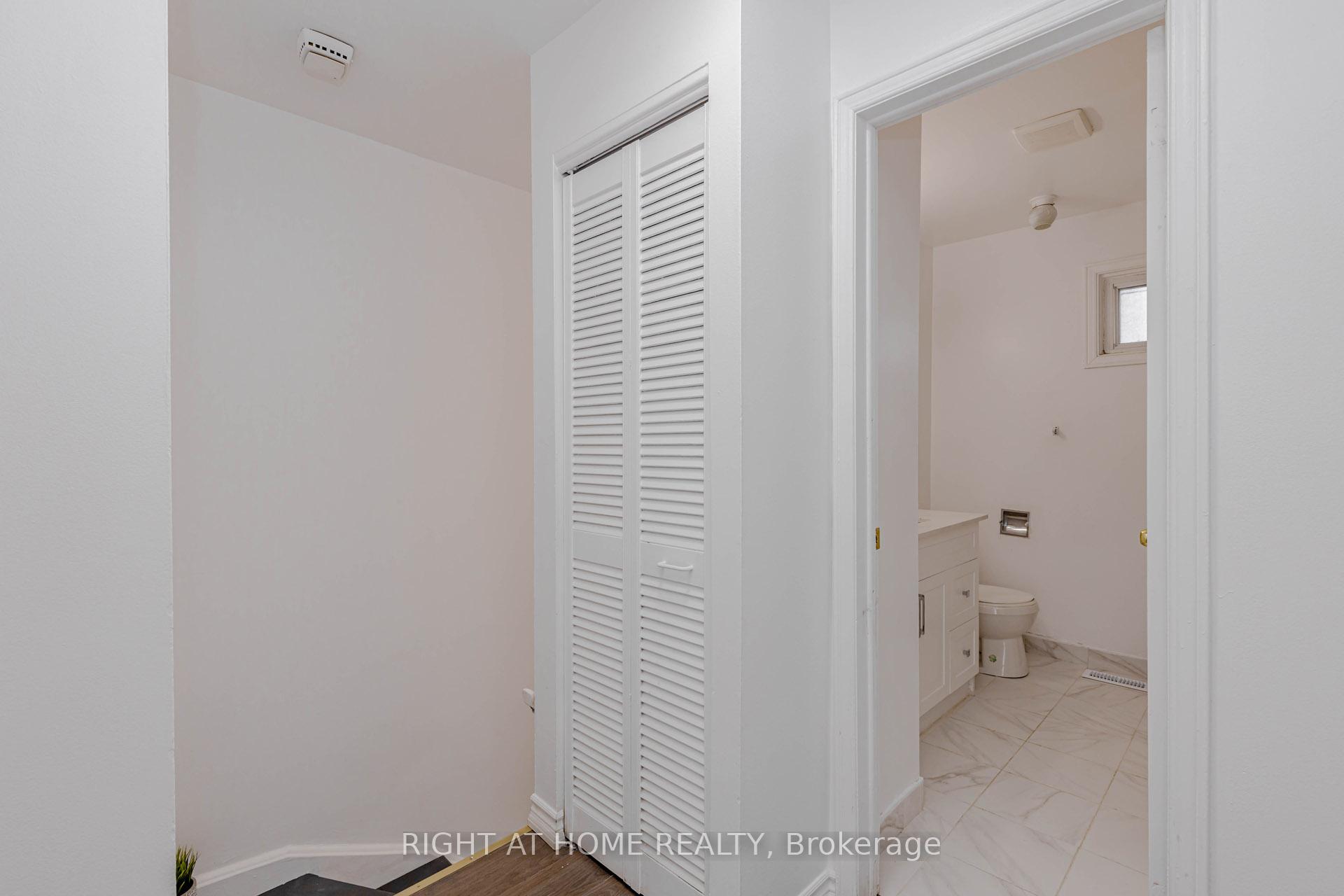 Photo 23 of Unit 3, 40 Rexdale Boulevard, Etobicoke, Rexdale-Kipling — HOMEH
