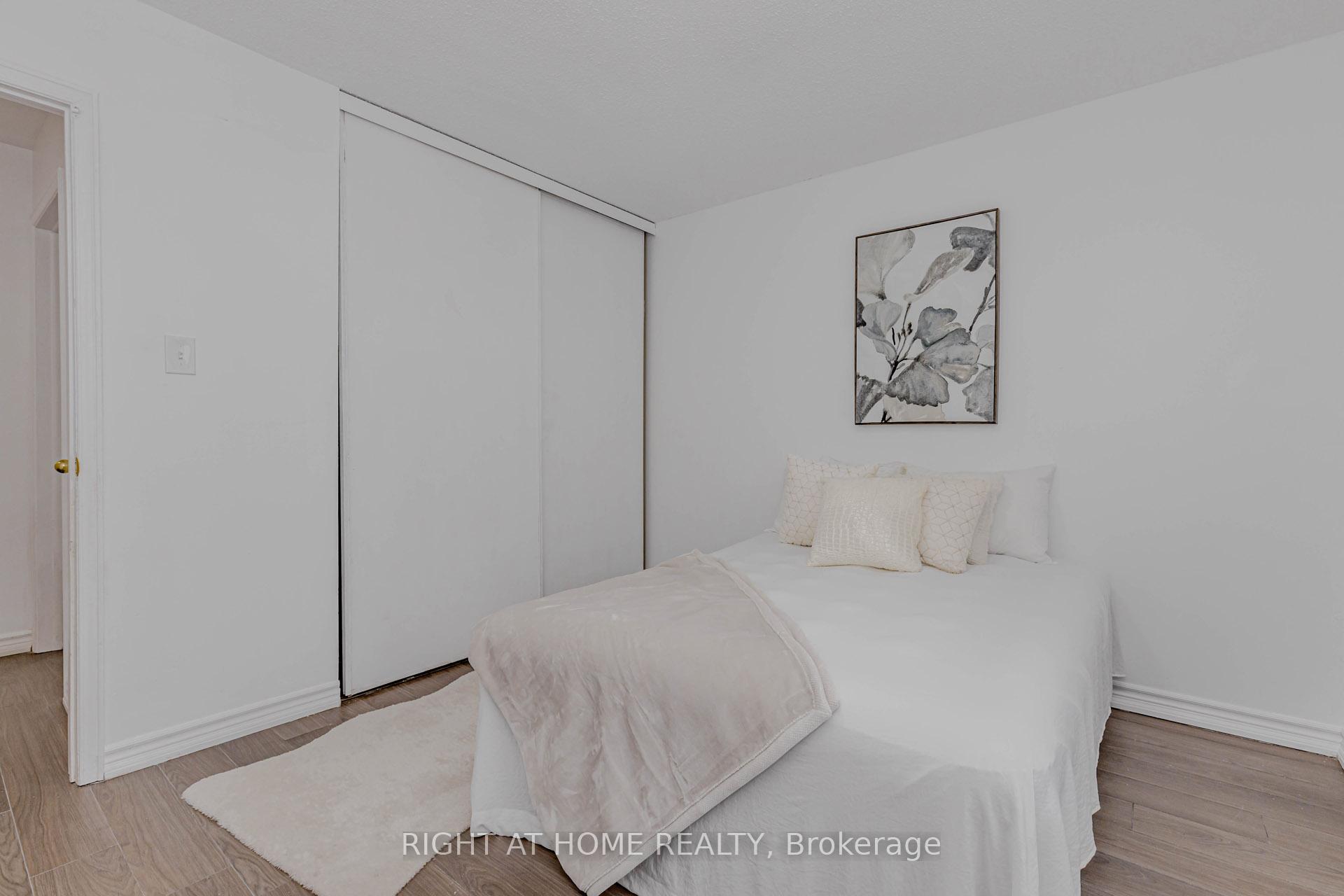Photo 26 of Unit 3, 40 Rexdale Boulevard, Etobicoke, Rexdale-Kipling — HOMEH