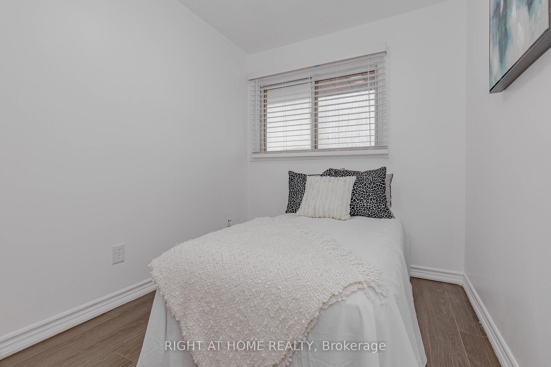 Photo 34 of Unit 3, 40 Rexdale Boulevard, Etobicoke, Rexdale-Kipling — HOMEH