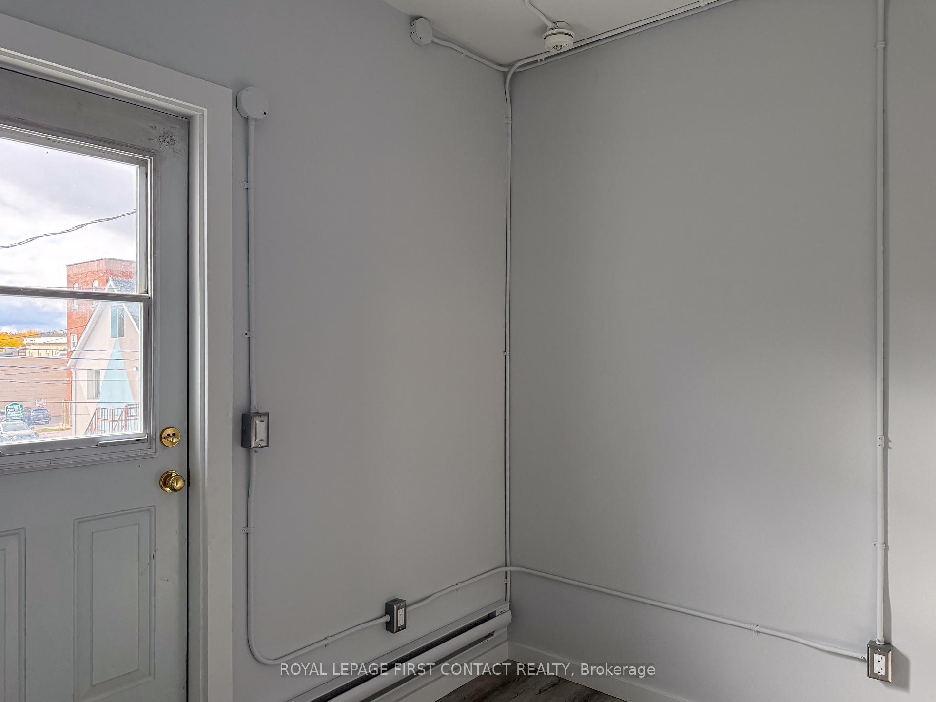 Photo 5 of Unit A, 23 Peter Street, Orillia — HOMEH