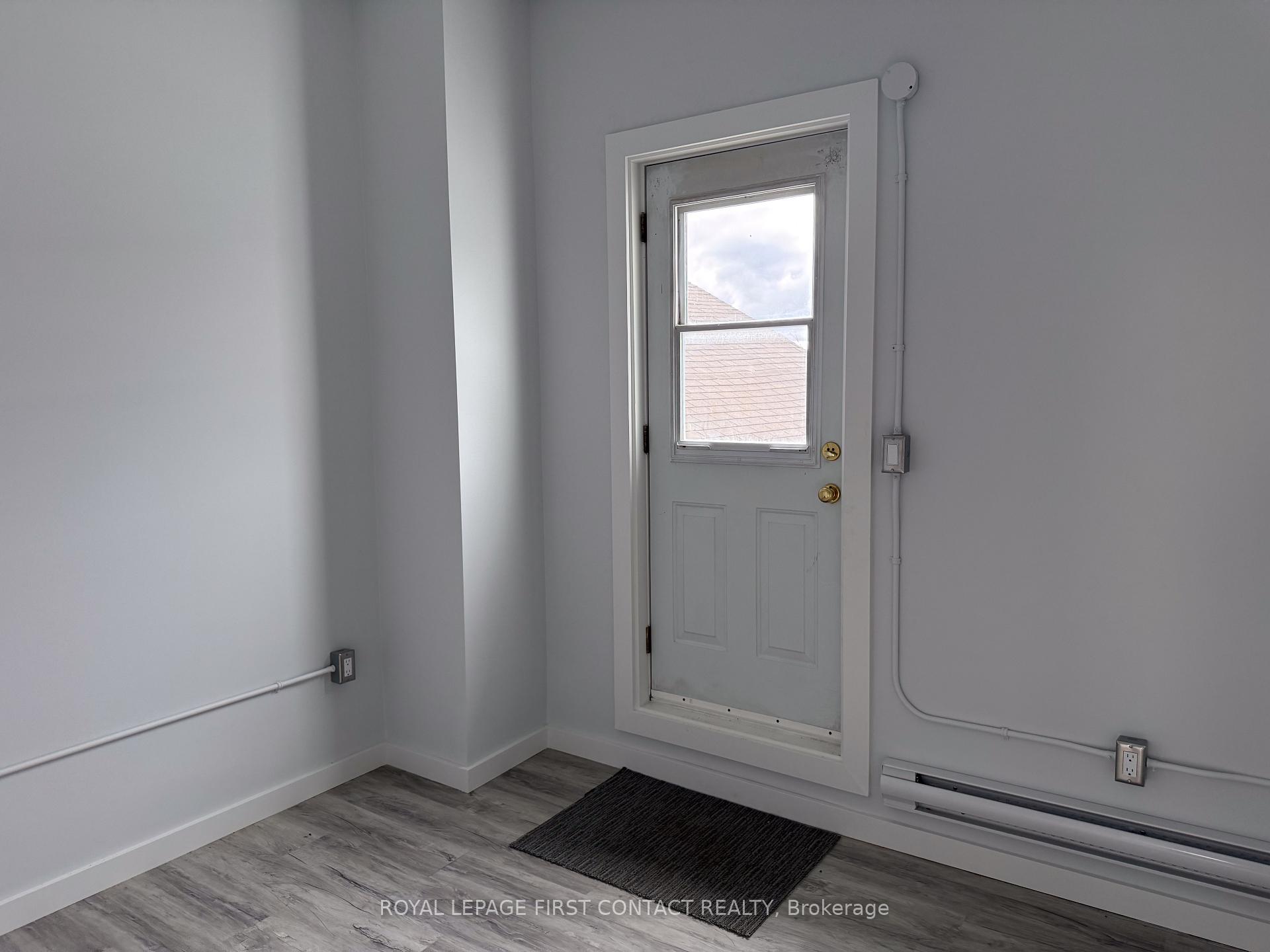 Photo 6 of Unit A, 23 Peter Street, Orillia — HOMEH