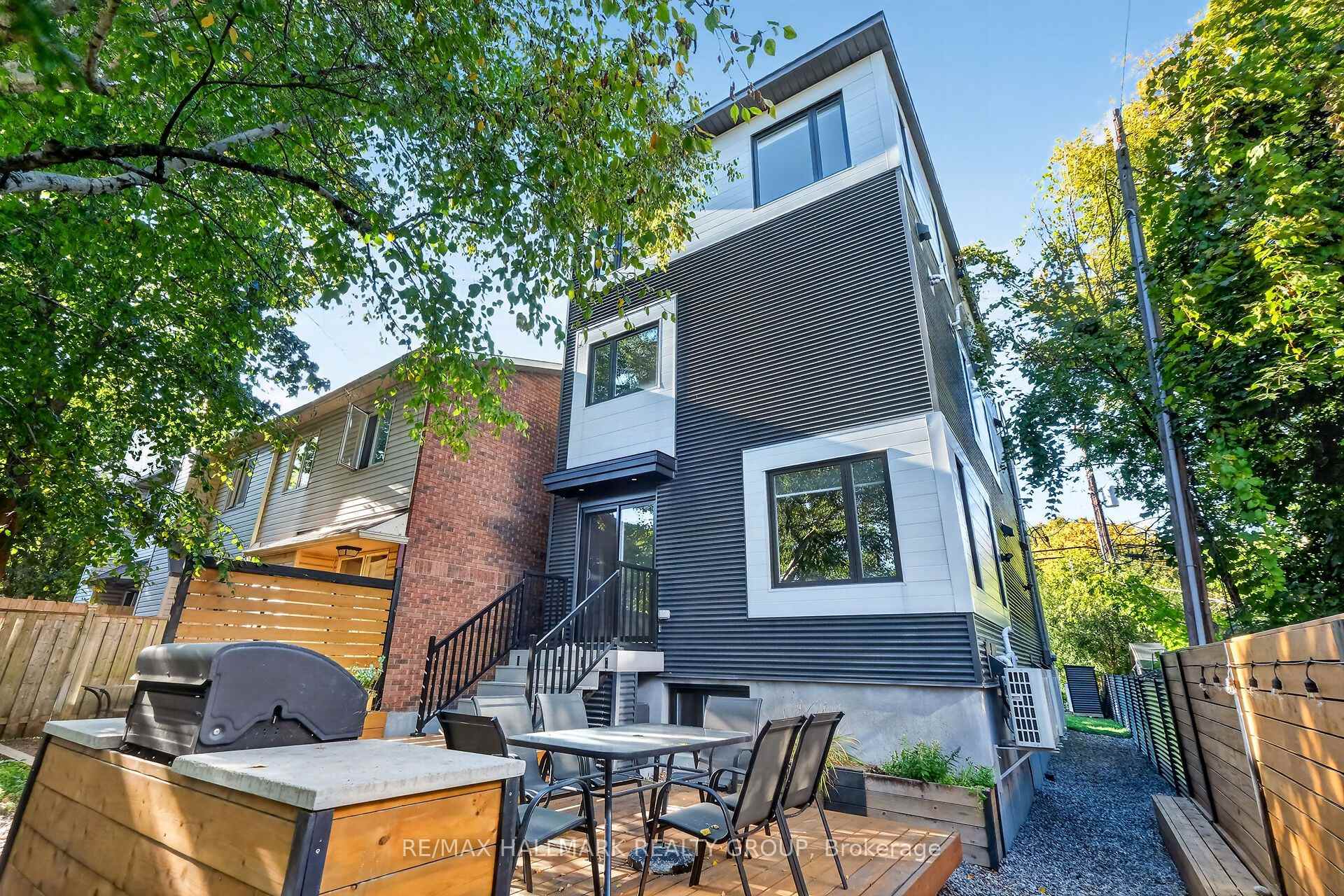 Photo 5 of 120 Lees Avenue, Ottawa, Ottawa East — HOMEH
