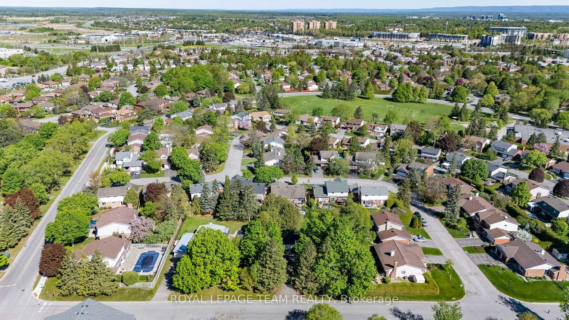 Photo 10 of 26 Maple Grove Road, Ottawa, Kanata - Katimavik — HOMEH