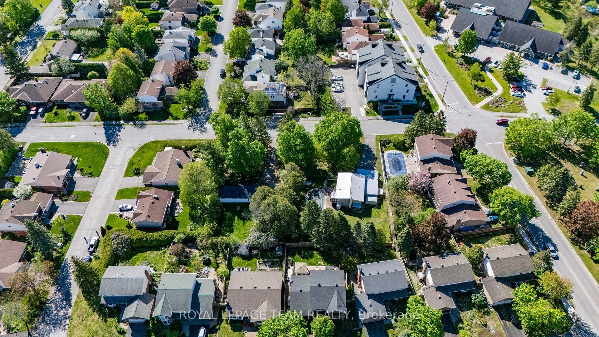 Photo 15 of 26 Maple Grove Road, Ottawa, Kanata - Katimavik — HOMEH