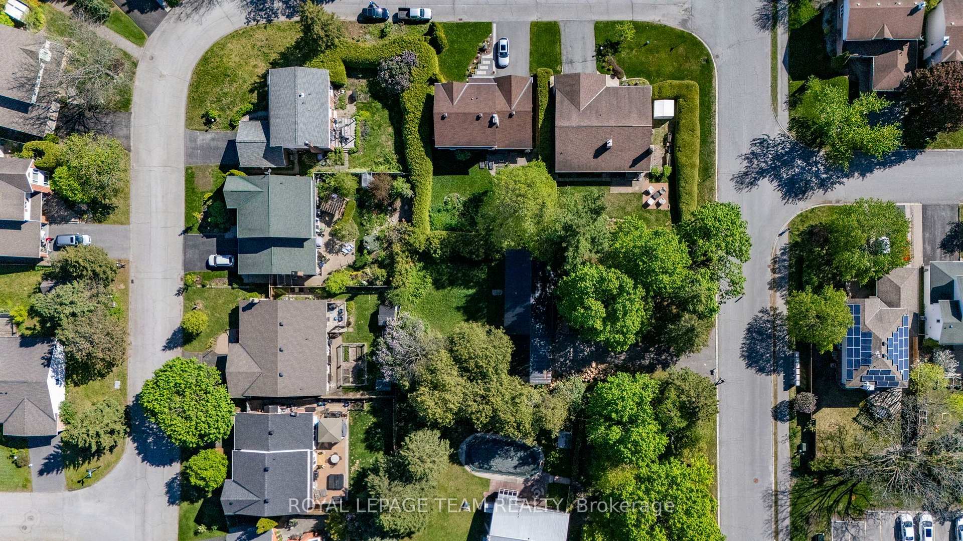 Photo 18 of 26 Maple Grove Road, Ottawa, Kanata - Katimavik — HOMEH
