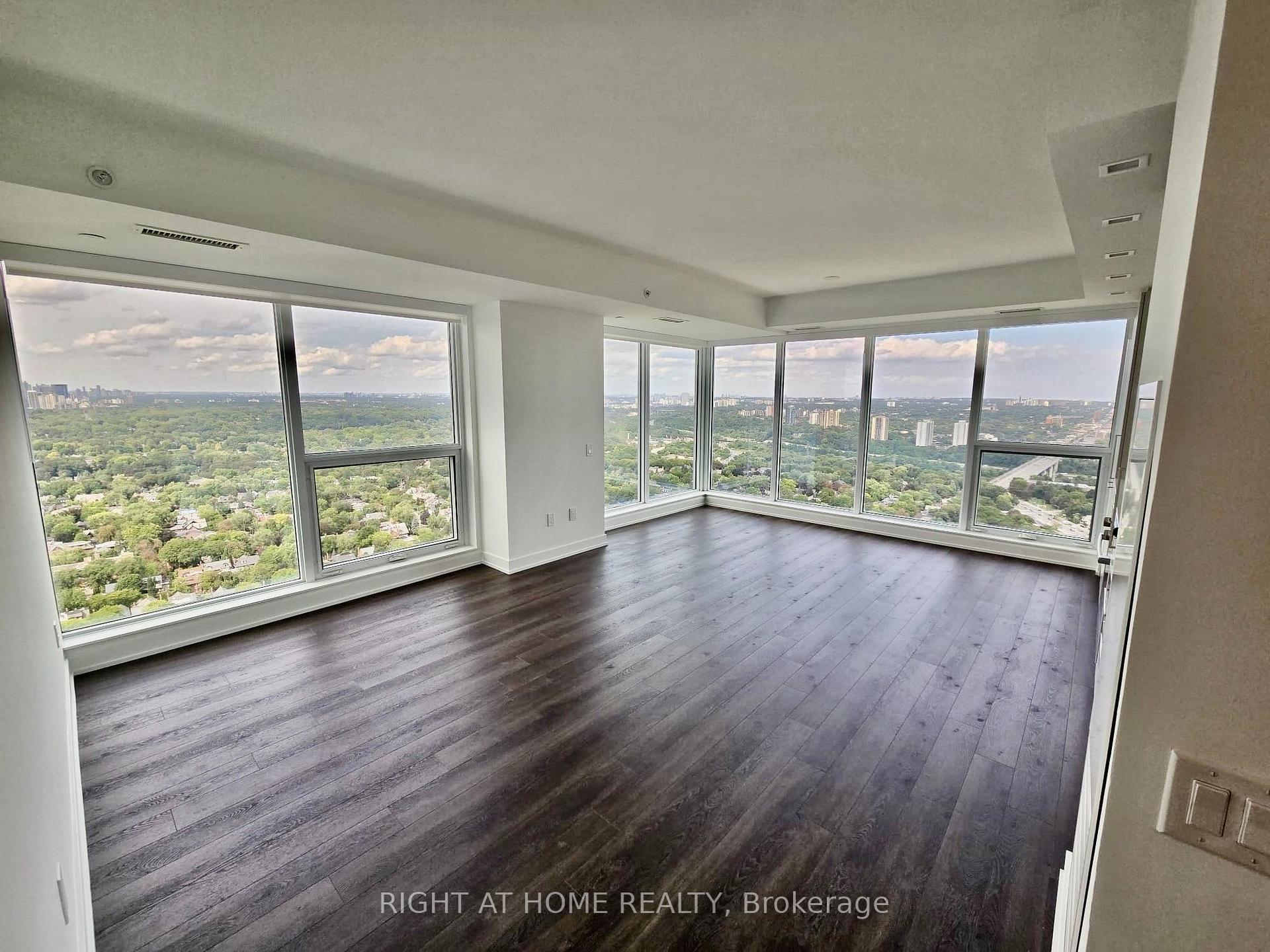 Photo 4 of Unit 4207, 609 Sherbourne Street, Toronto, North St. James Town — HOMEH
