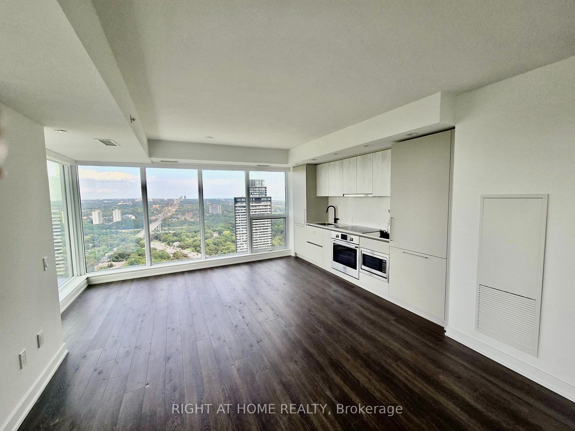 Photo 6 of Unit 4207, 609 Sherbourne Street, Toronto, North St. James Town — HOMEH