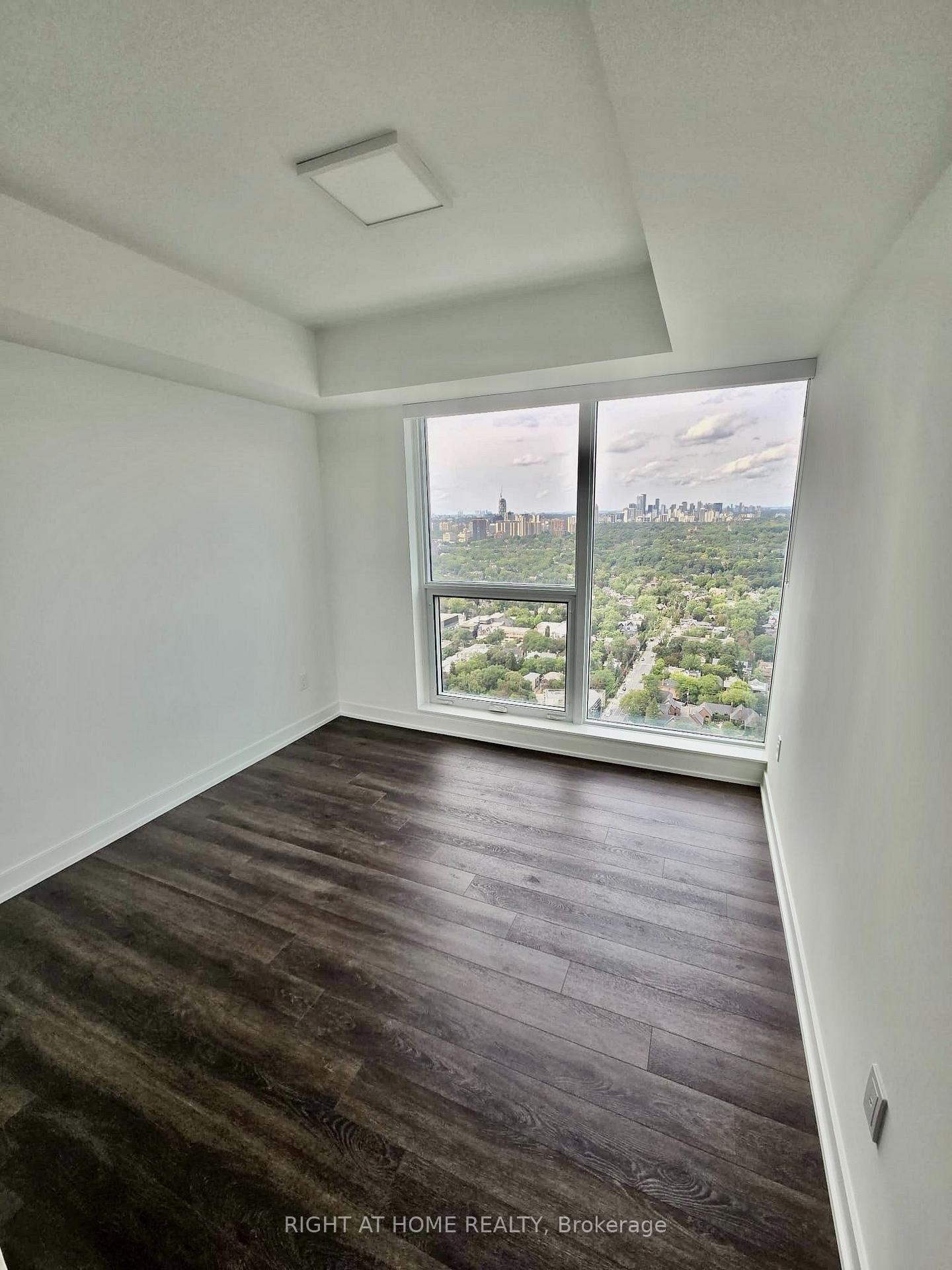 Photo 11 of Unit 4207, 609 Sherbourne Street, Toronto, North St. James Town — HOMEH