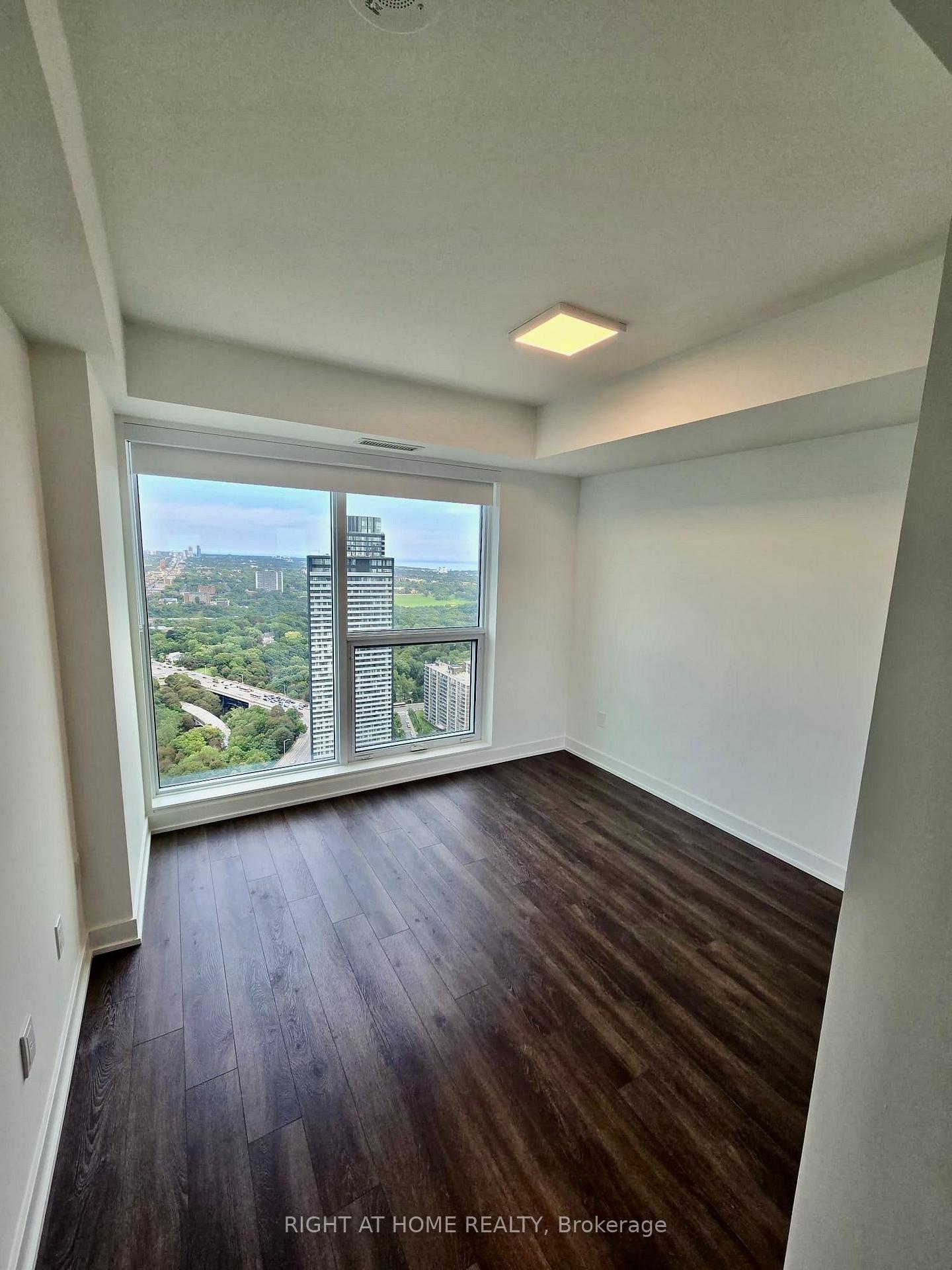 Photo 9 of Unit 4207, 609 Sherbourne Street, Toronto, North St. James Town — HOMEH