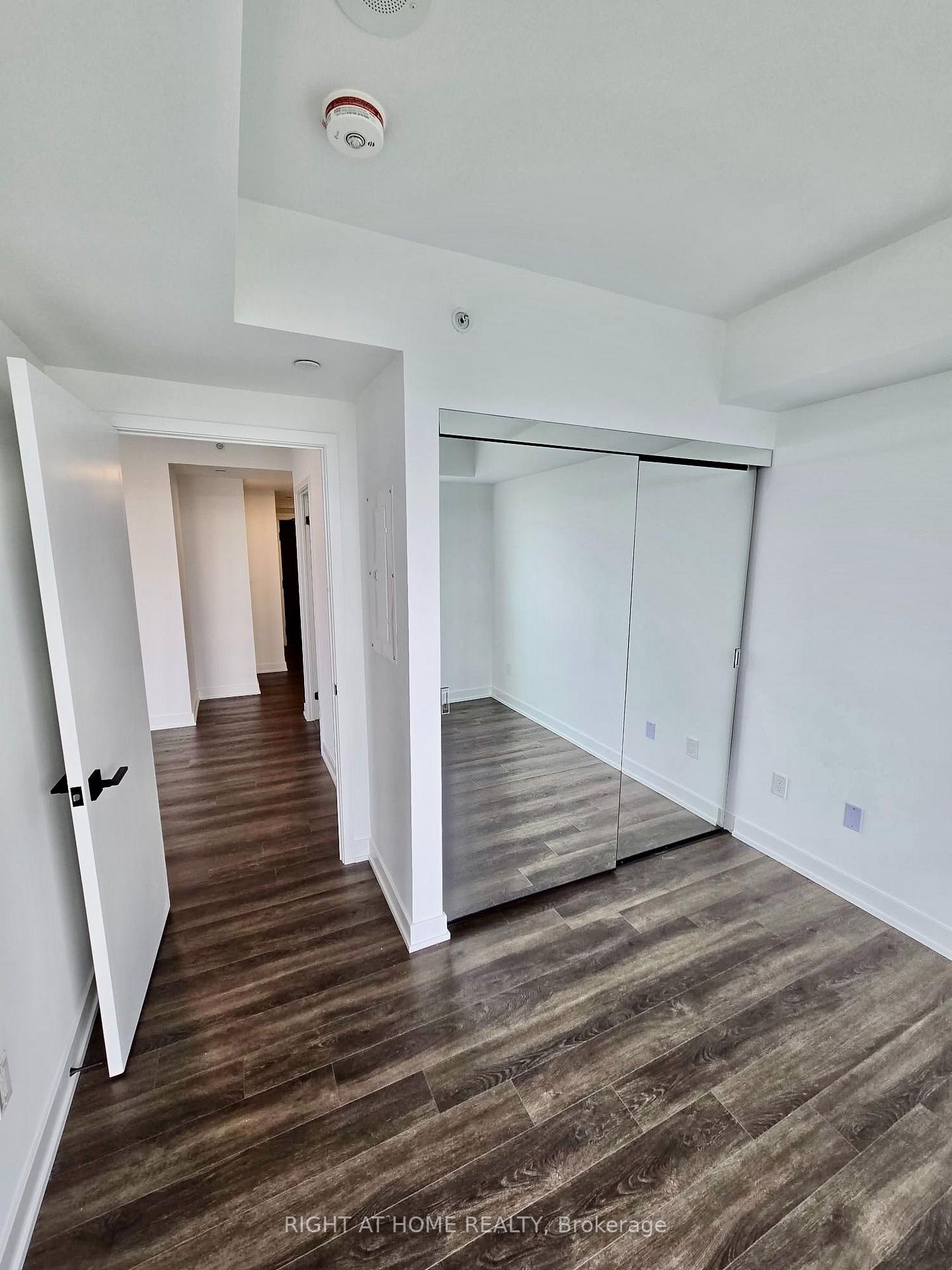 Photo 12 of Unit 4207, 609 Sherbourne Street, Toronto, North St. James Town — HOMEH