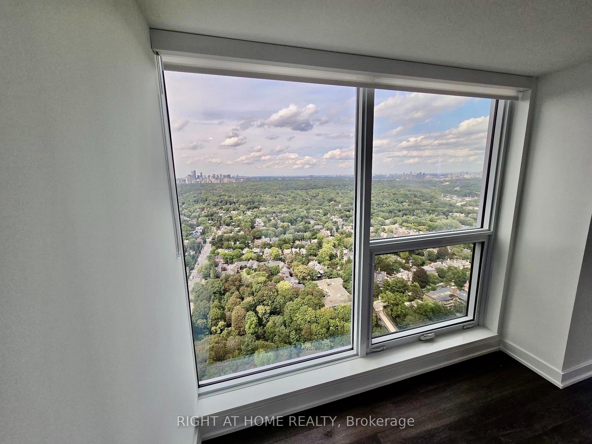 Photo 15 of Unit 4207, 609 Sherbourne Street, Toronto, North St. James Town — HOMEH