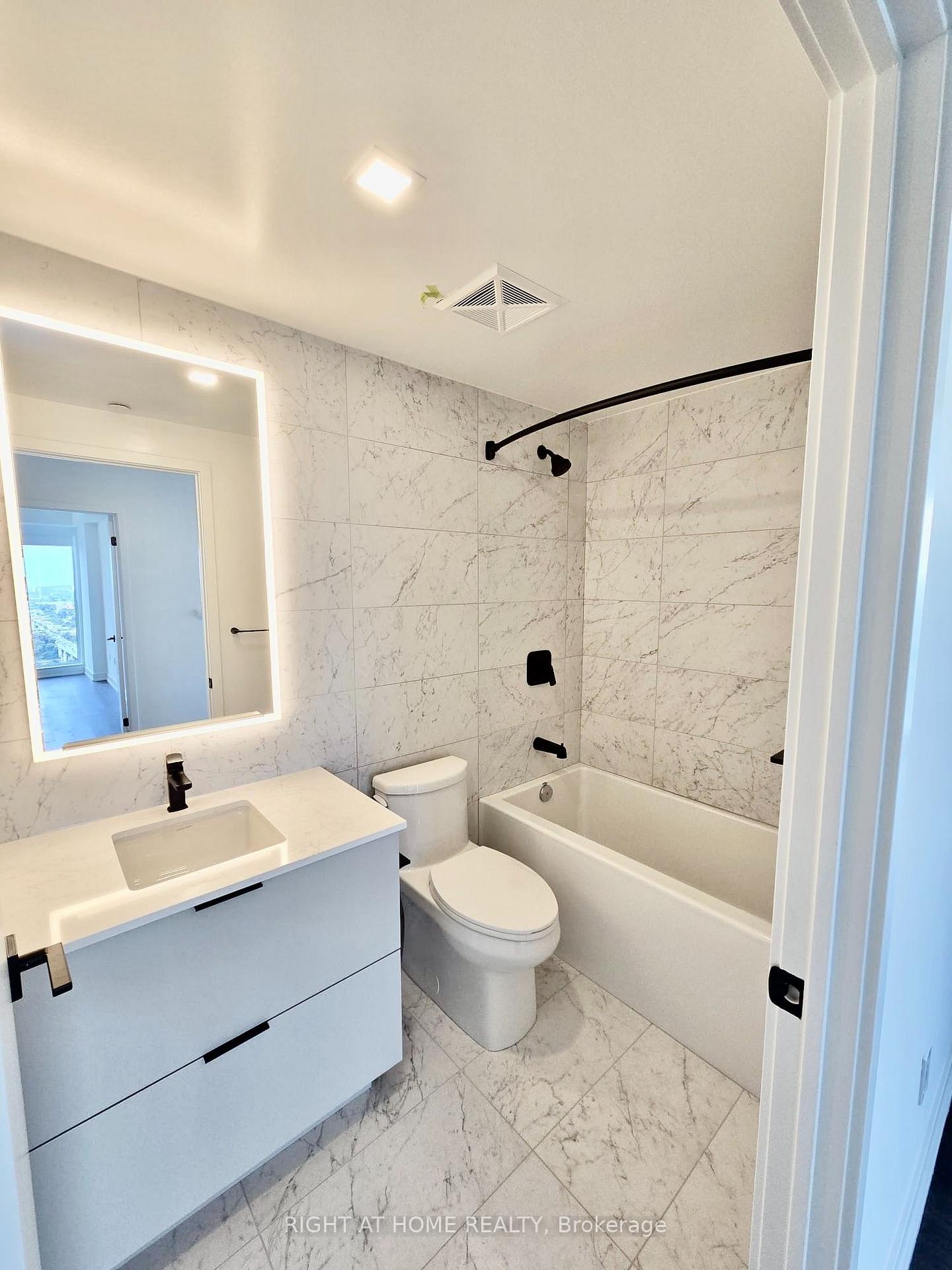 Photo 19 of Unit 4207, 609 Sherbourne Street, Toronto, North St. James Town — HOMEH