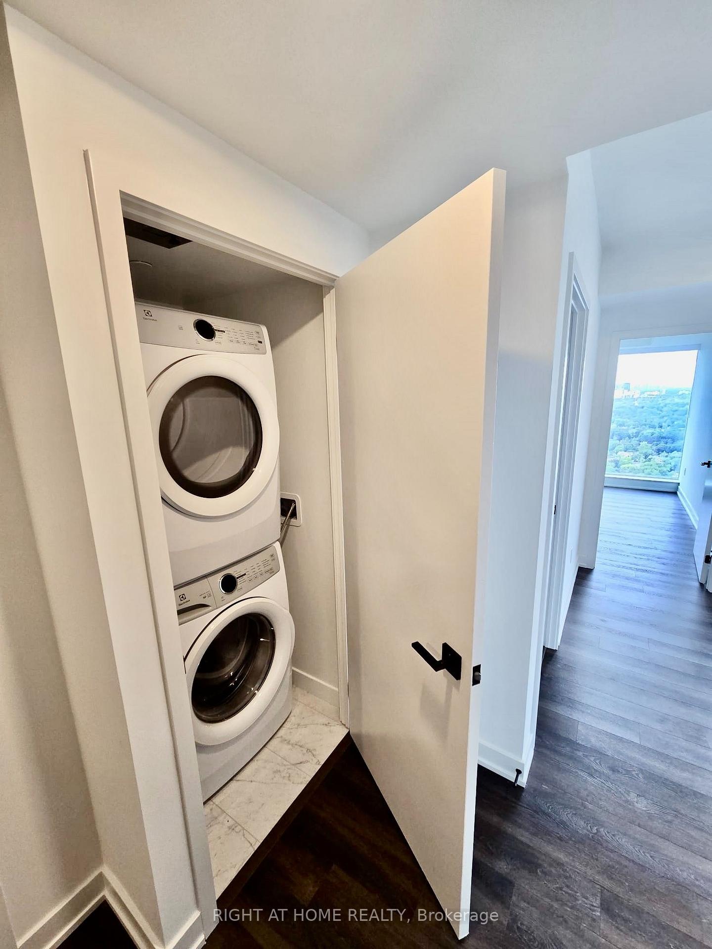 Photo 20 of Unit 4207, 609 Sherbourne Street, Toronto, North St. James Town — HOMEH