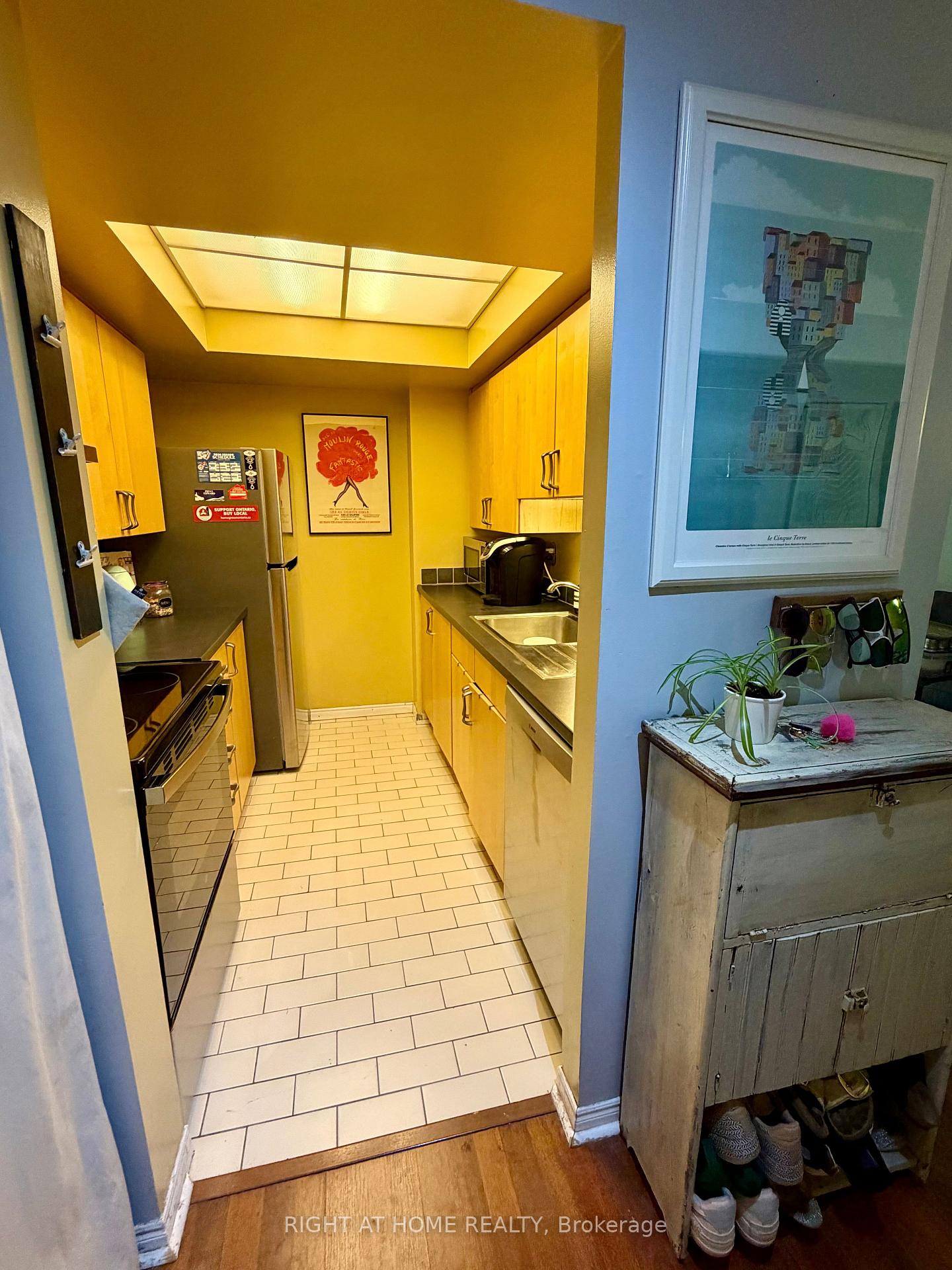 Photo 10 of Unit 315, 222 The Esplanade, Toronto, Waterfront Communities — HOMEH