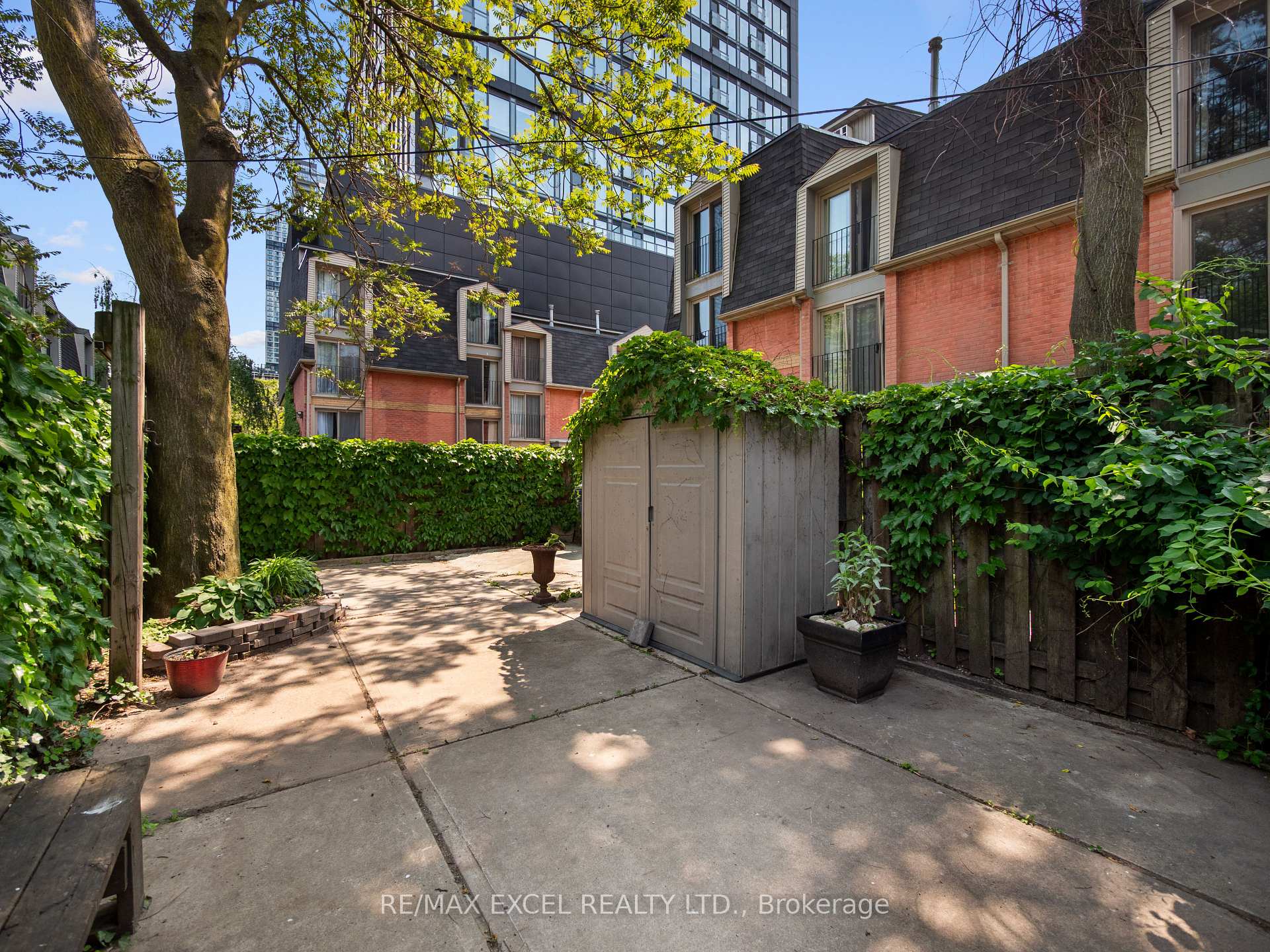 Photo 10 of Unit Bsmt, 137 Gerrard Street E, Toronto, Moss Park — HOMEH